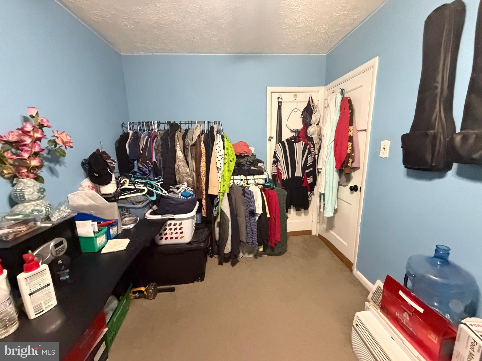 LAWNCREST - Residential