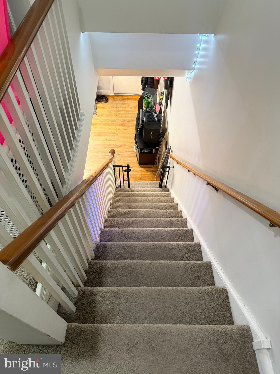 LAWNCREST - Residential