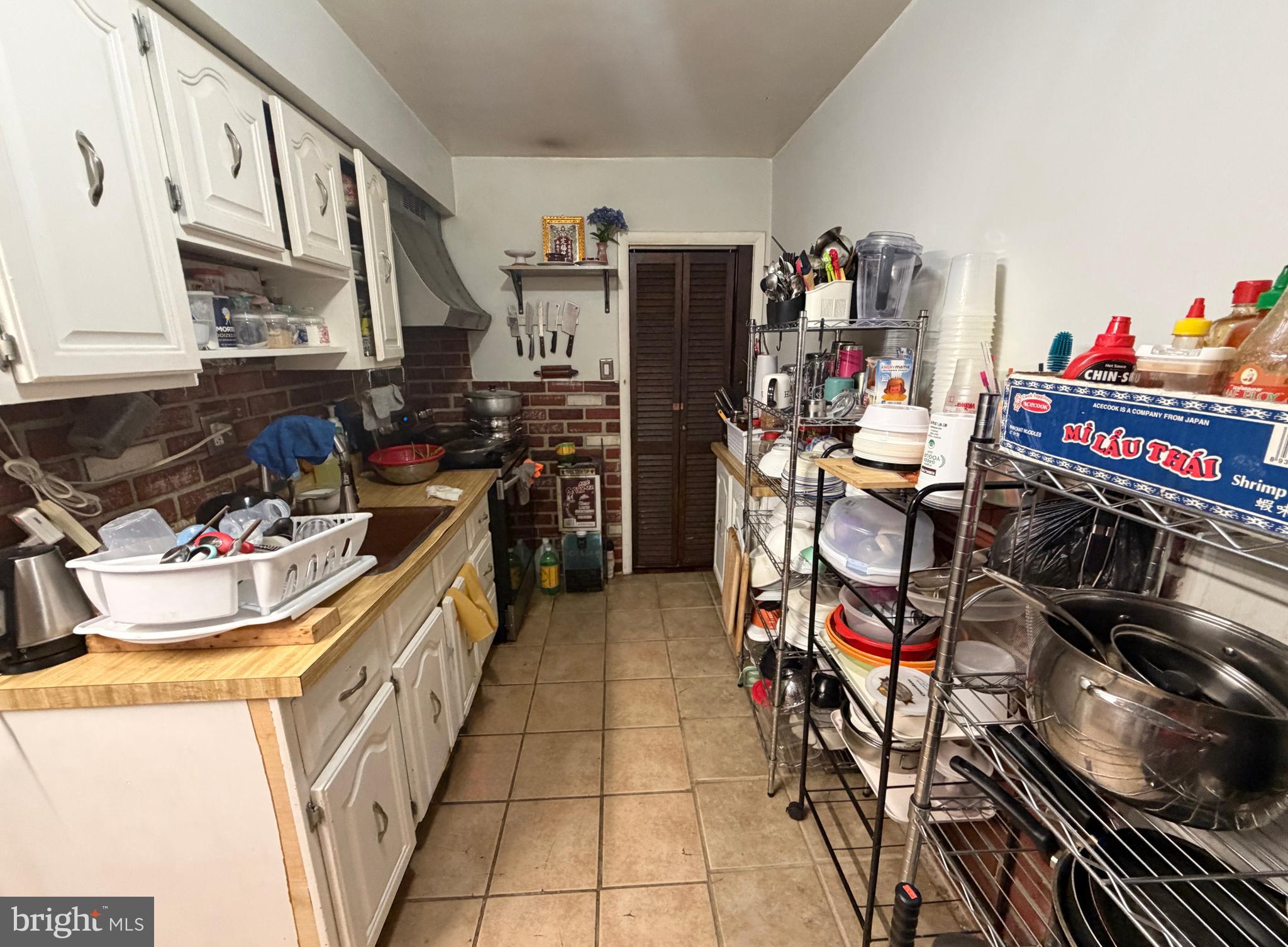 LAWNCREST - Residential