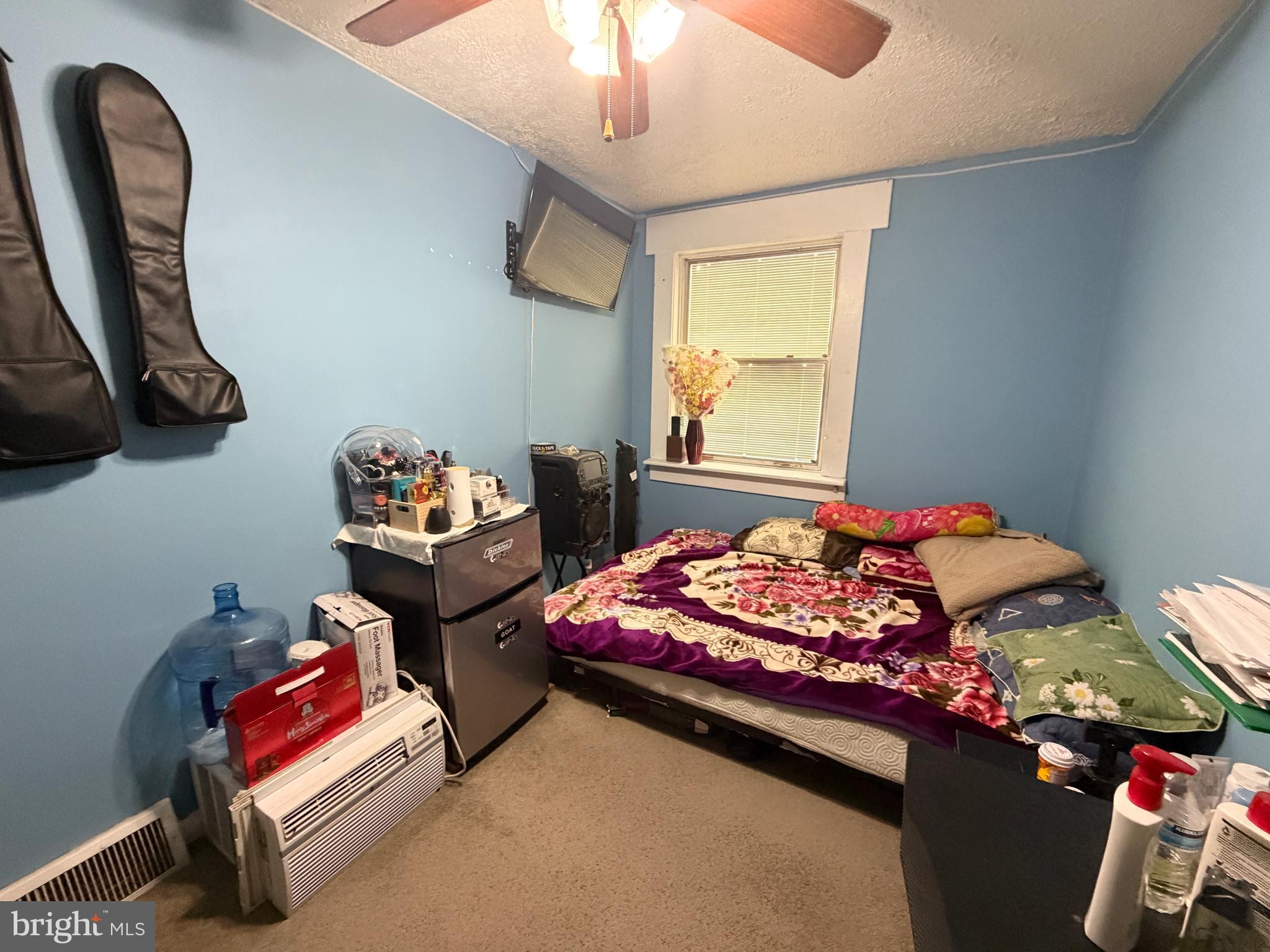 LAWNCREST - Residential