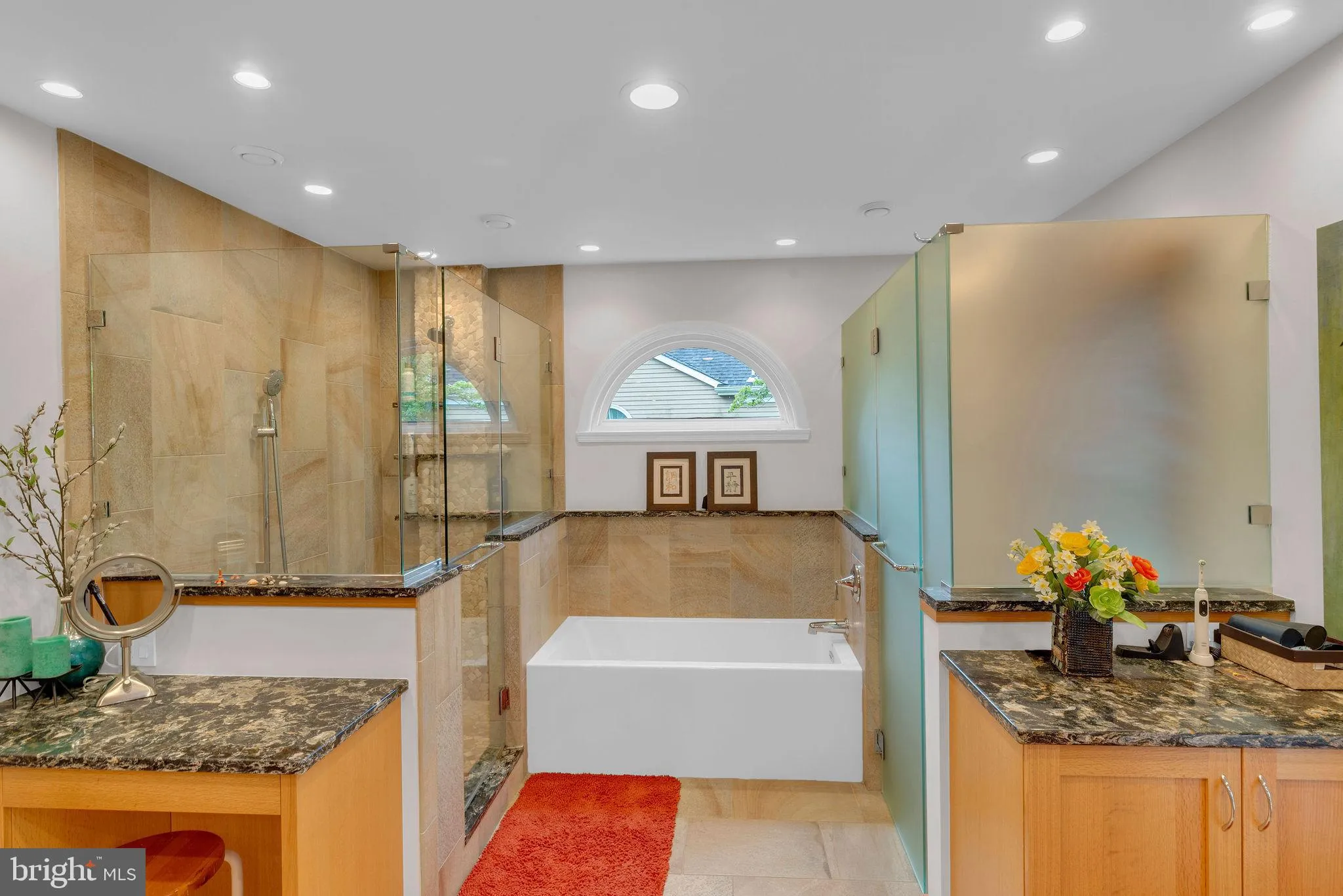 Plainsboro, New Jersey 08536, United States, 5 Bedrooms Bedrooms, ,3 BathroomsBathrooms,Residential,Active,132669