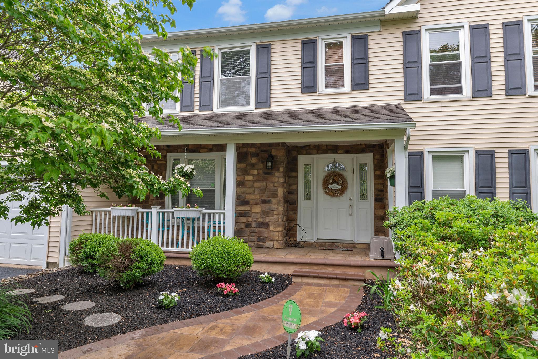 6 DRAYTON LANE