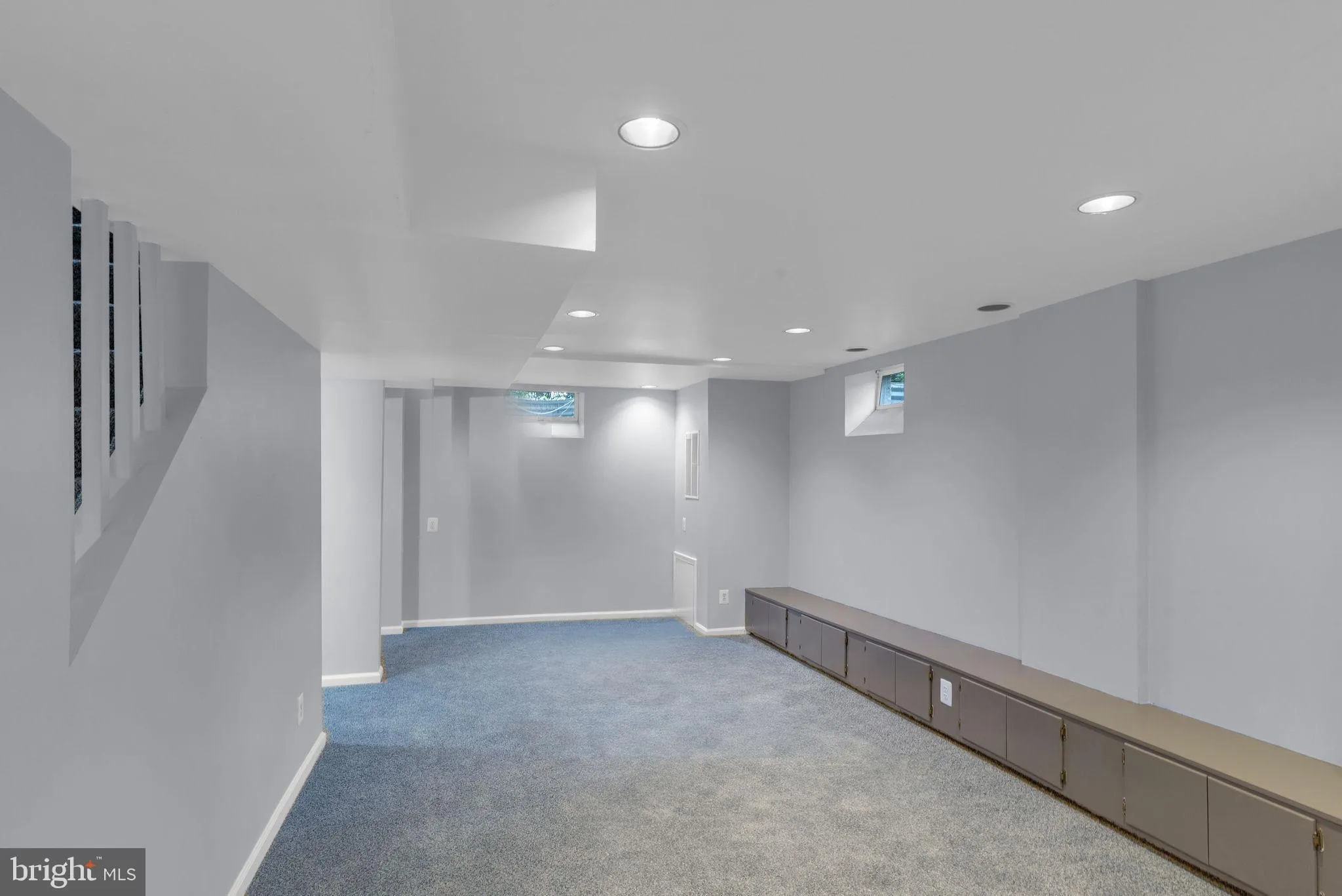 Plainsboro, New Jersey 08536, United States, 5 Bedrooms Bedrooms, ,3 BathroomsBathrooms,Residential,Active,132669