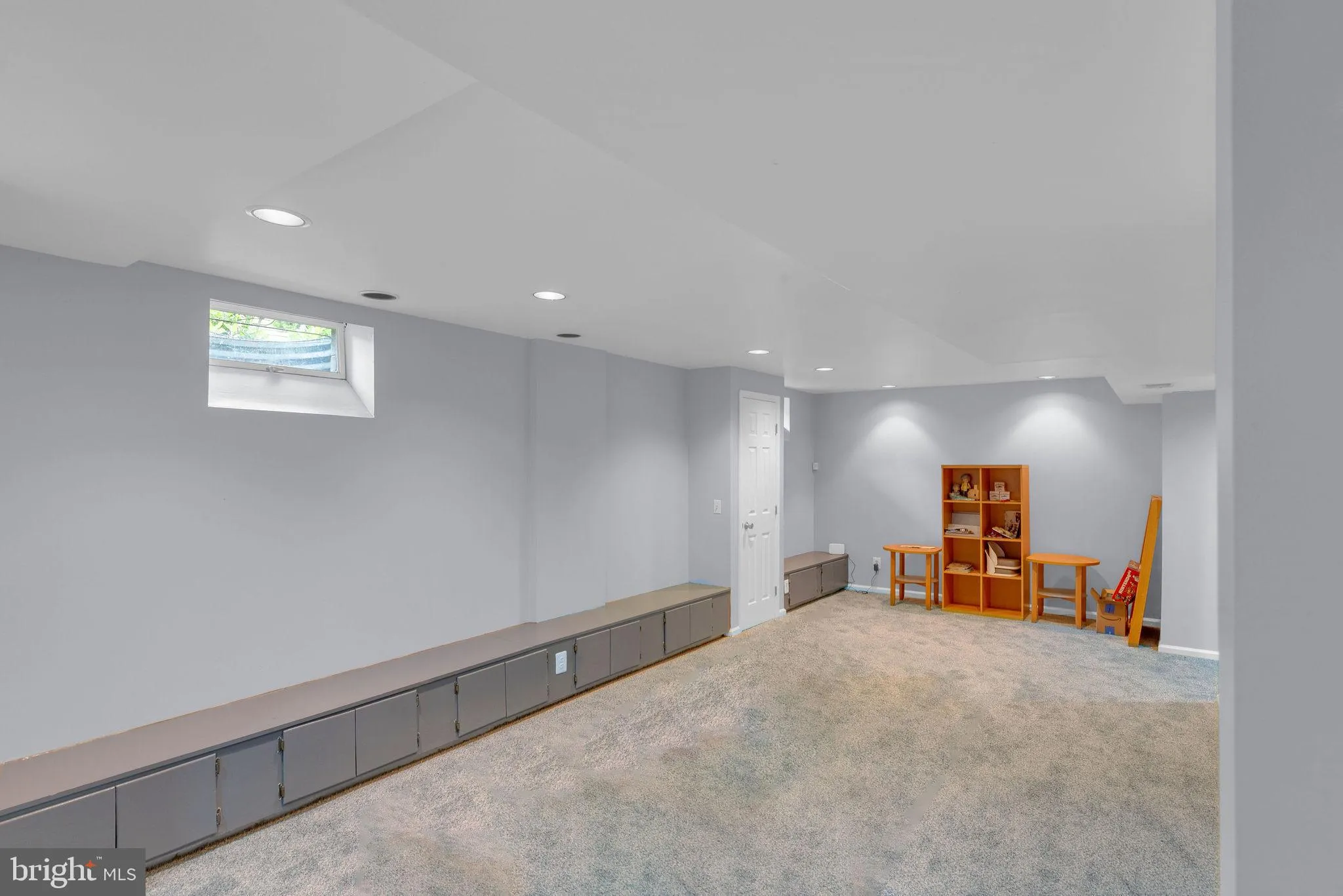 Plainsboro, New Jersey 08536, United States, 5 Bedrooms Bedrooms, ,3 BathroomsBathrooms,Residential,Active,132669