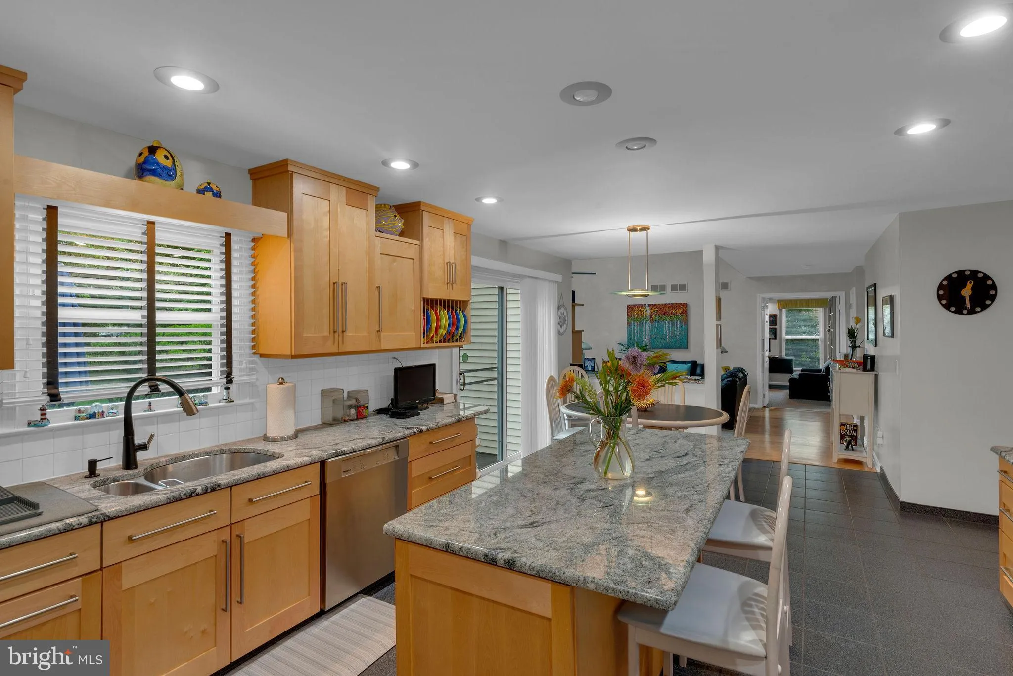 Plainsboro, New Jersey 08536, United States, 5 Bedrooms Bedrooms, ,3 BathroomsBathrooms,Residential,Active,132669