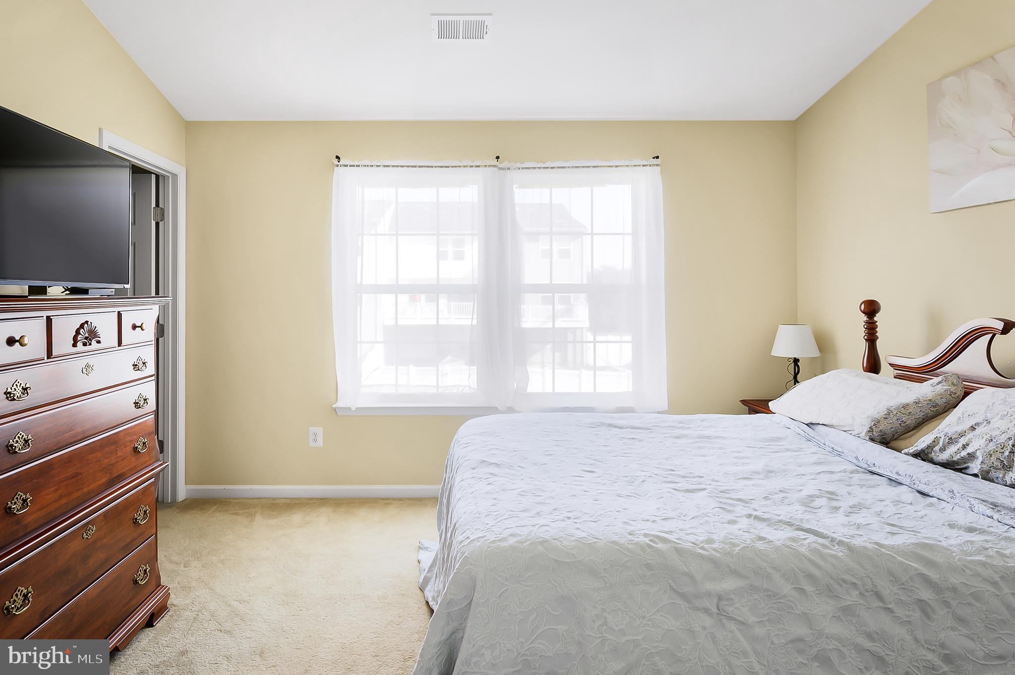 LAKELAND PLACE - Residential