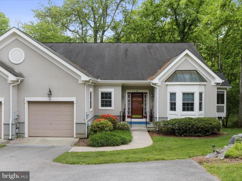 60 REACHCLIFF DRIVE SHEPHERDSTOWN WV 25443