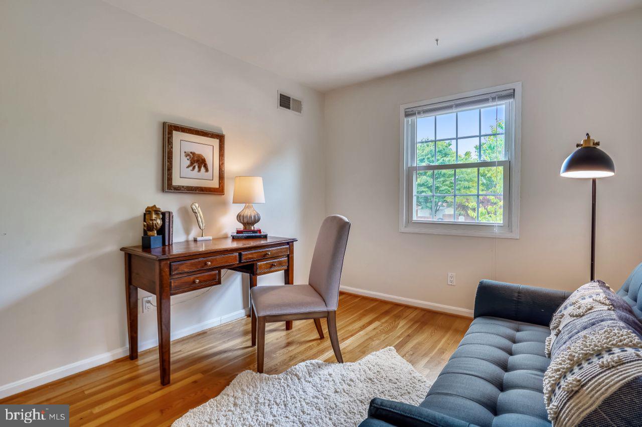 CHARLESTOWN - Residential