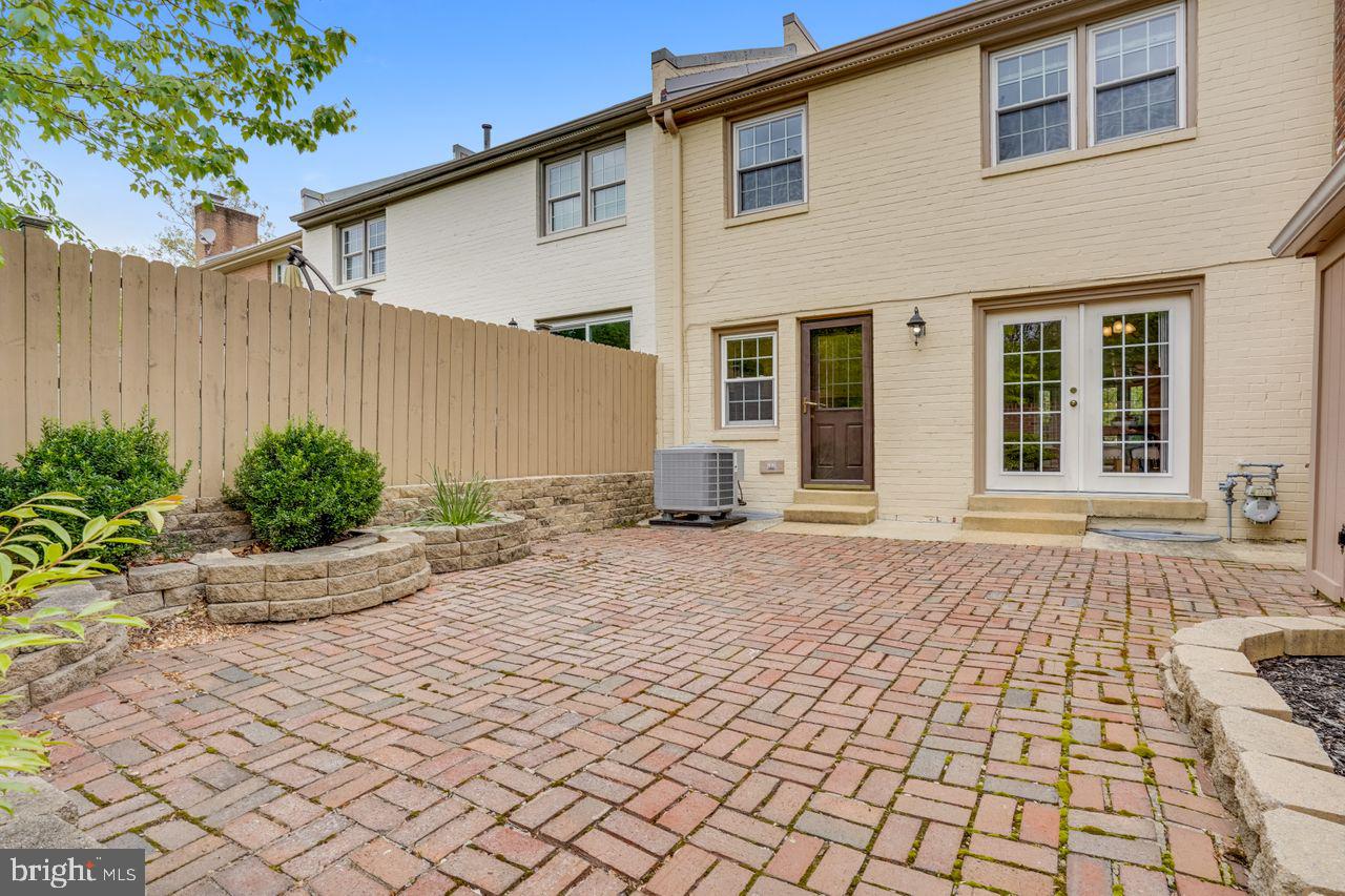 CHARLESTOWN - Residential