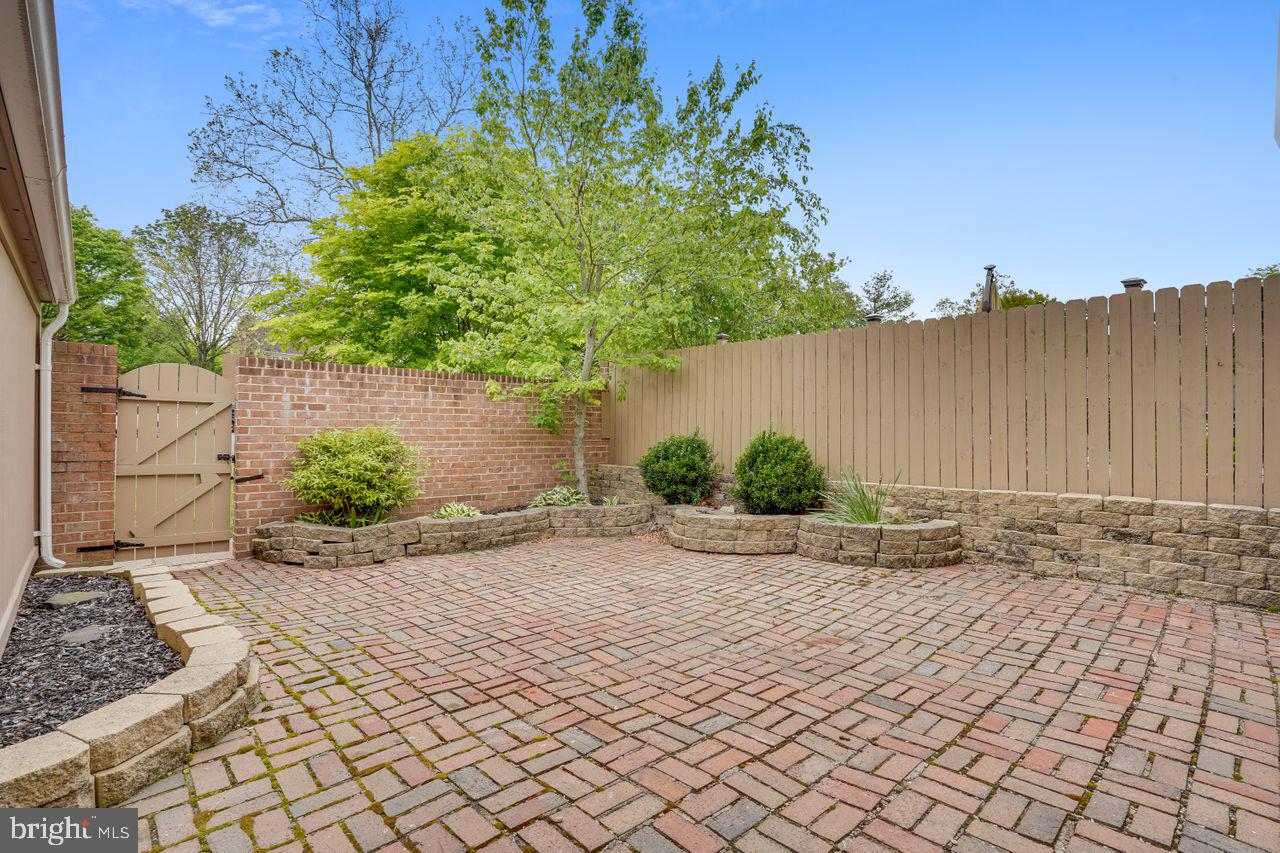 CHARLESTOWN - Residential