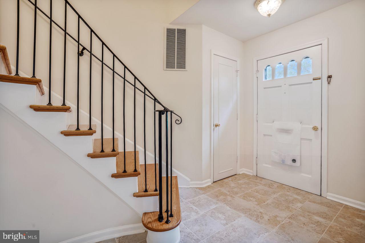 CHARLESTOWN - Residential