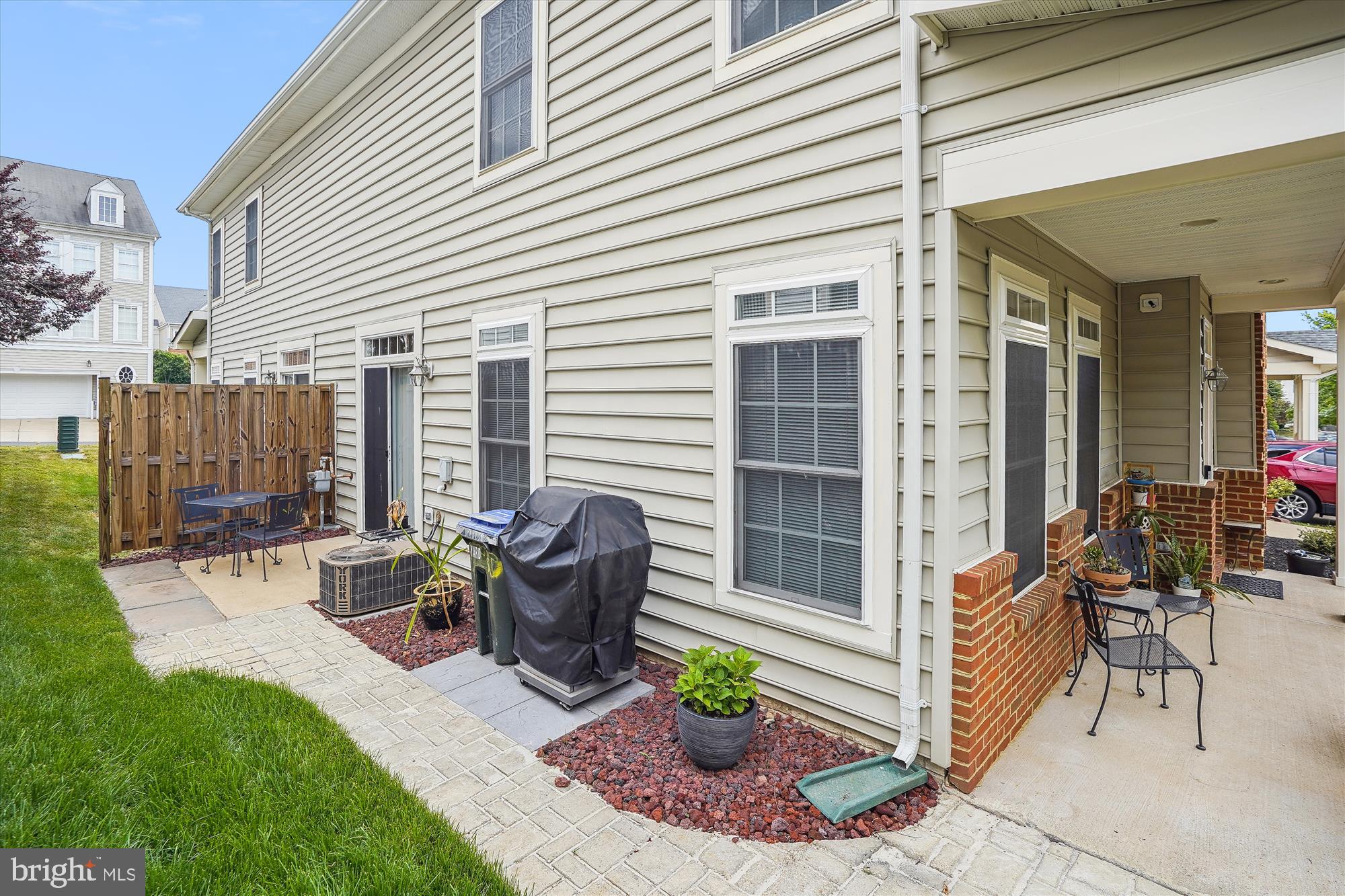 BRAEMAR/HIGHLAND - Residential