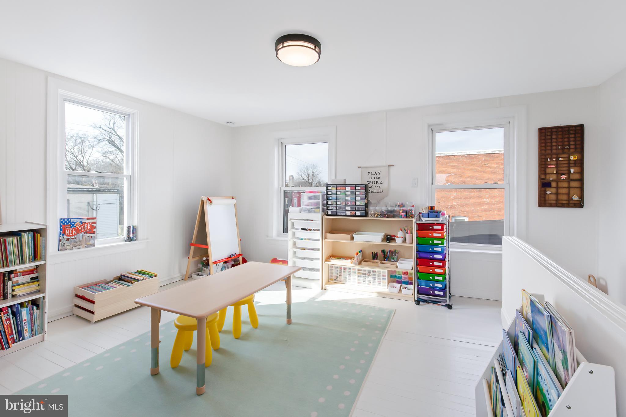 LANCASTER EAST END - Residential