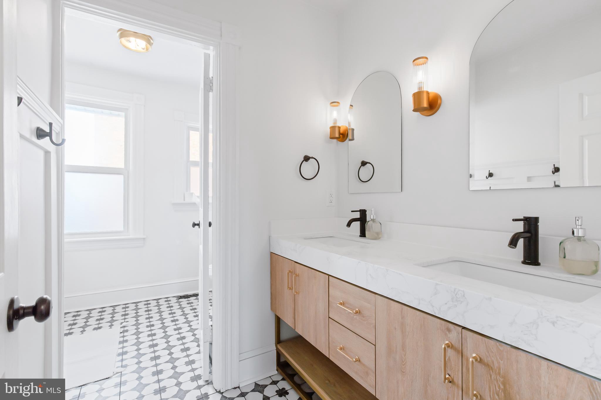 LANCASTER EAST END - Residential