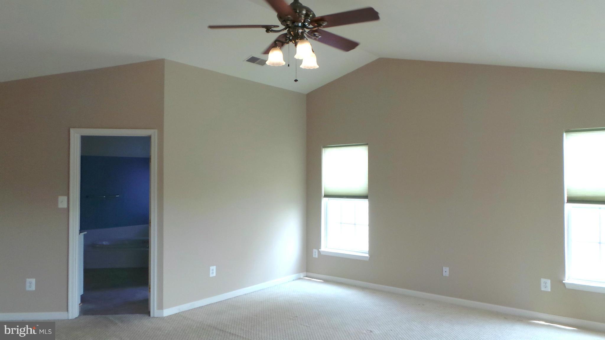 THE FALLS AT LEE'S PARKE - Residential Lease