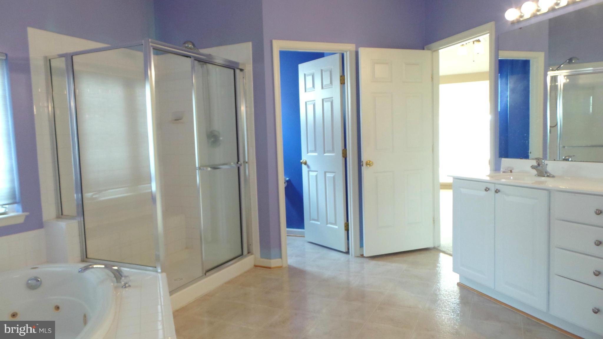 THE FALLS AT LEE'S PARKE - Residential Lease