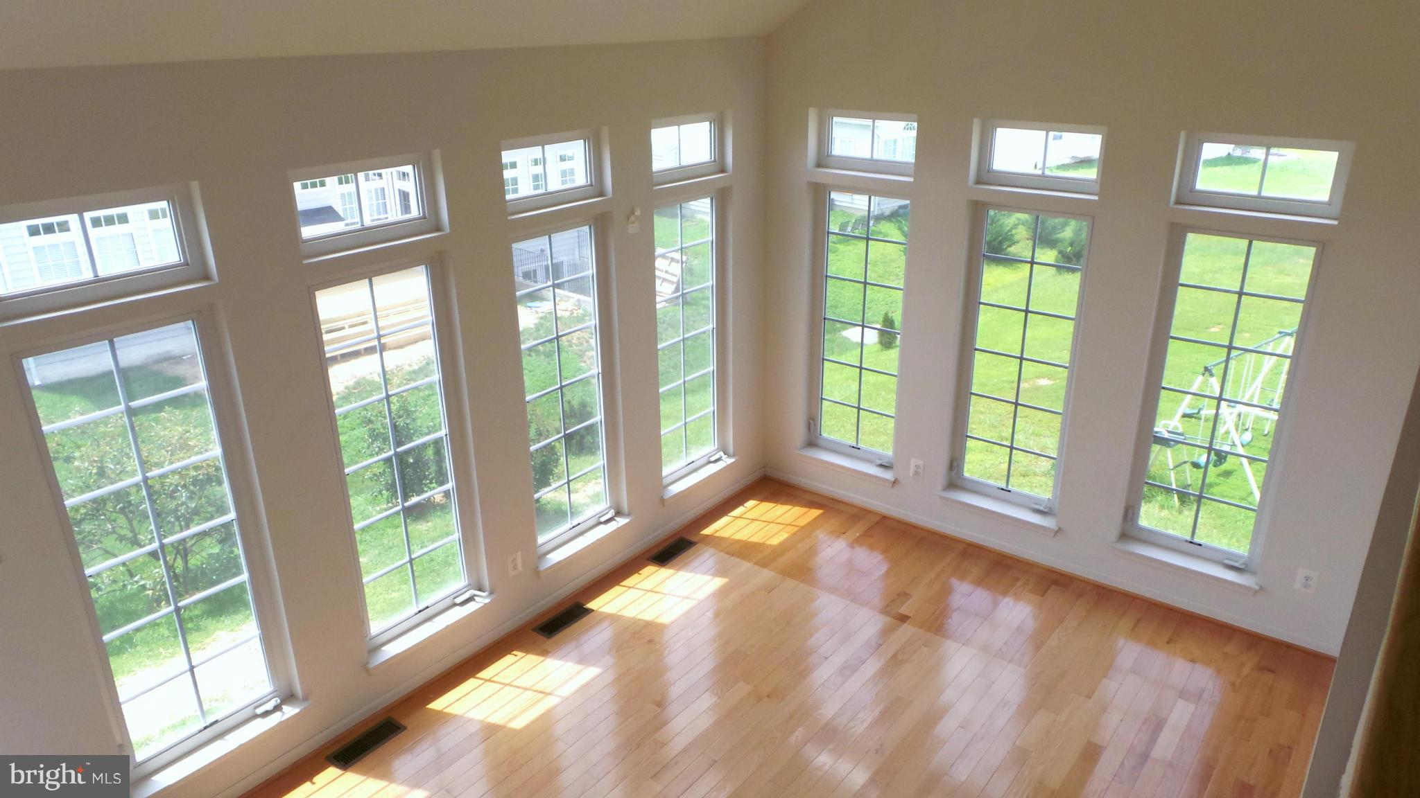 THE FALLS AT LEE'S PARKE - Residential Lease