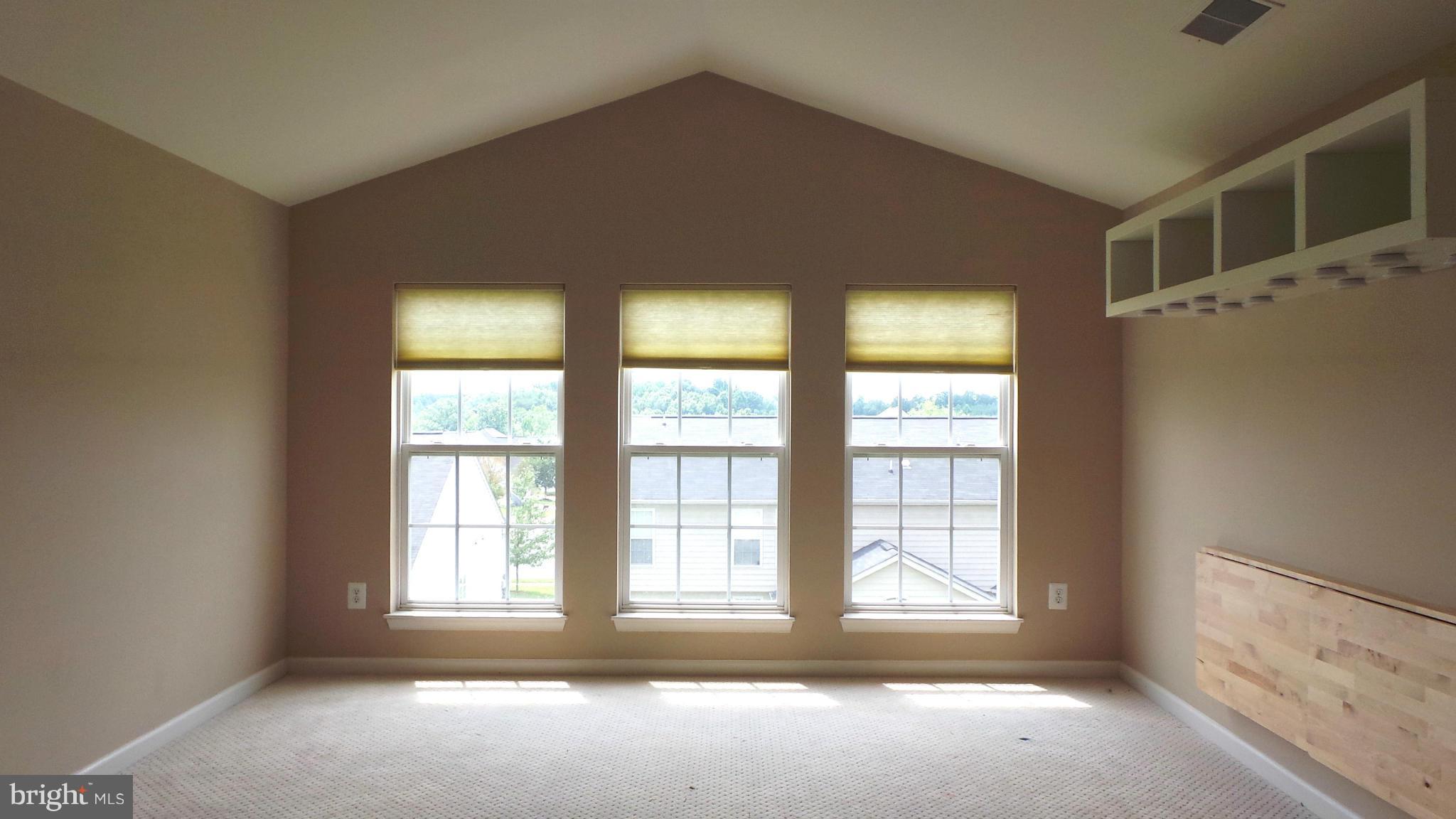 THE FALLS AT LEE'S PARKE - Residential Lease