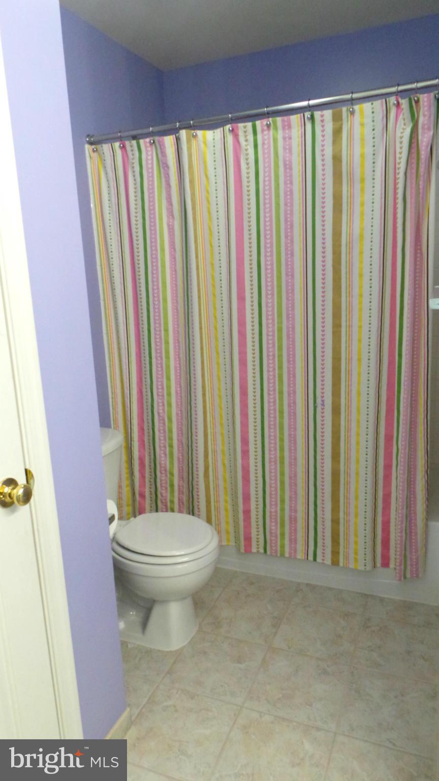 THE FALLS AT LEE'S PARKE - Residential Lease