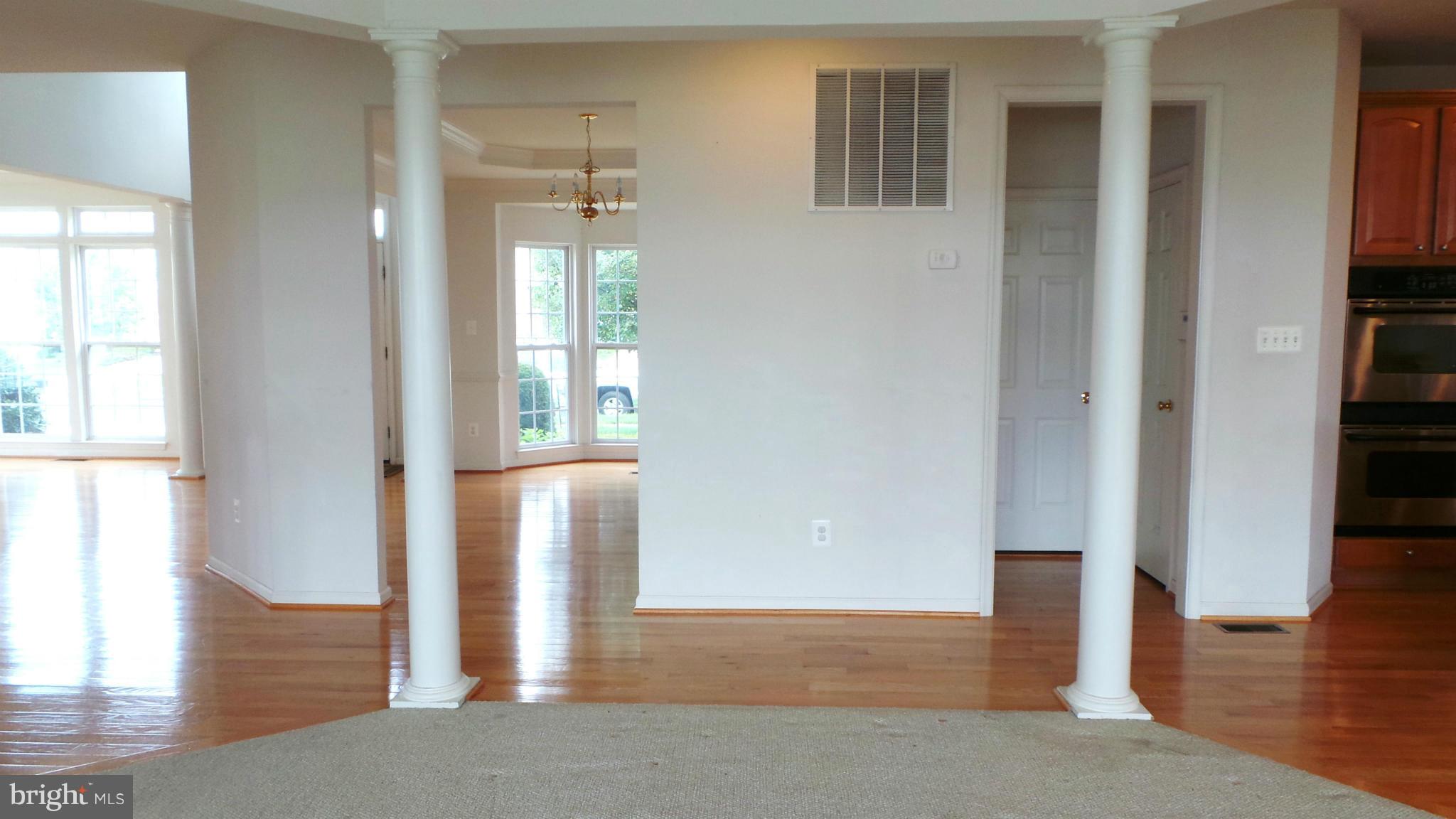 THE FALLS AT LEE'S PARKE - Residential Lease