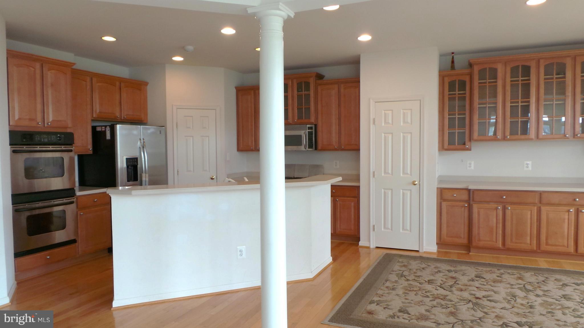 THE FALLS AT LEE'S PARKE - Residential Lease