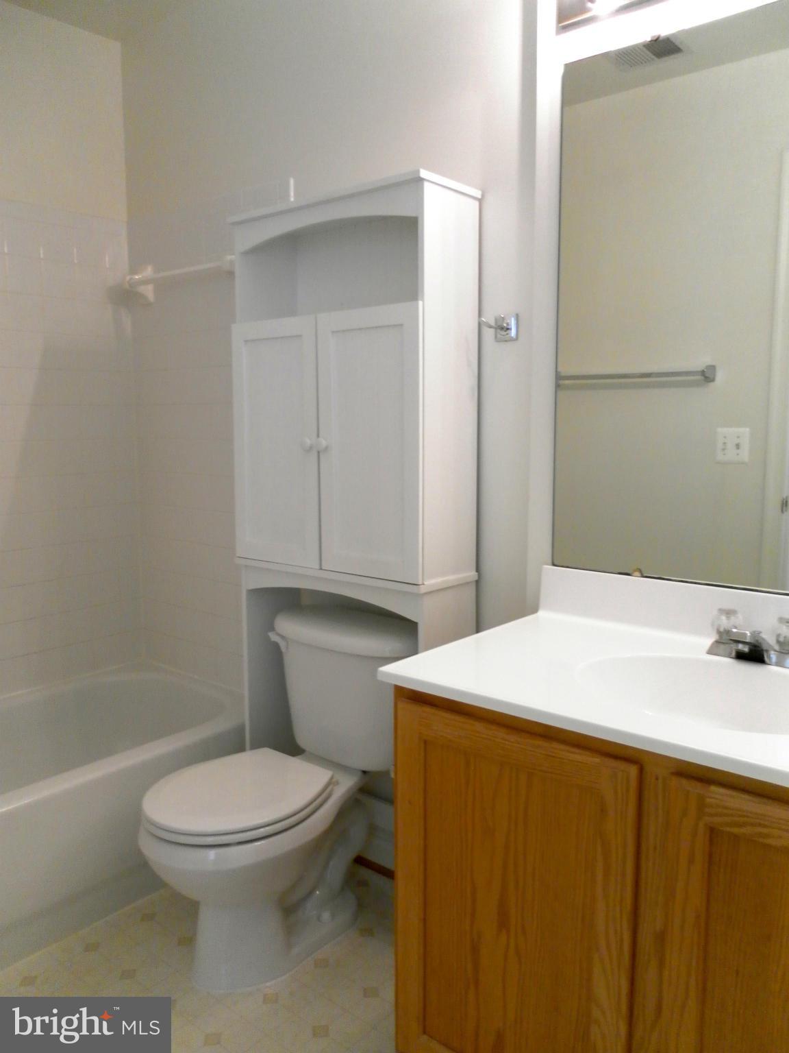 HUNTINGTON GROVE - Residential Lease