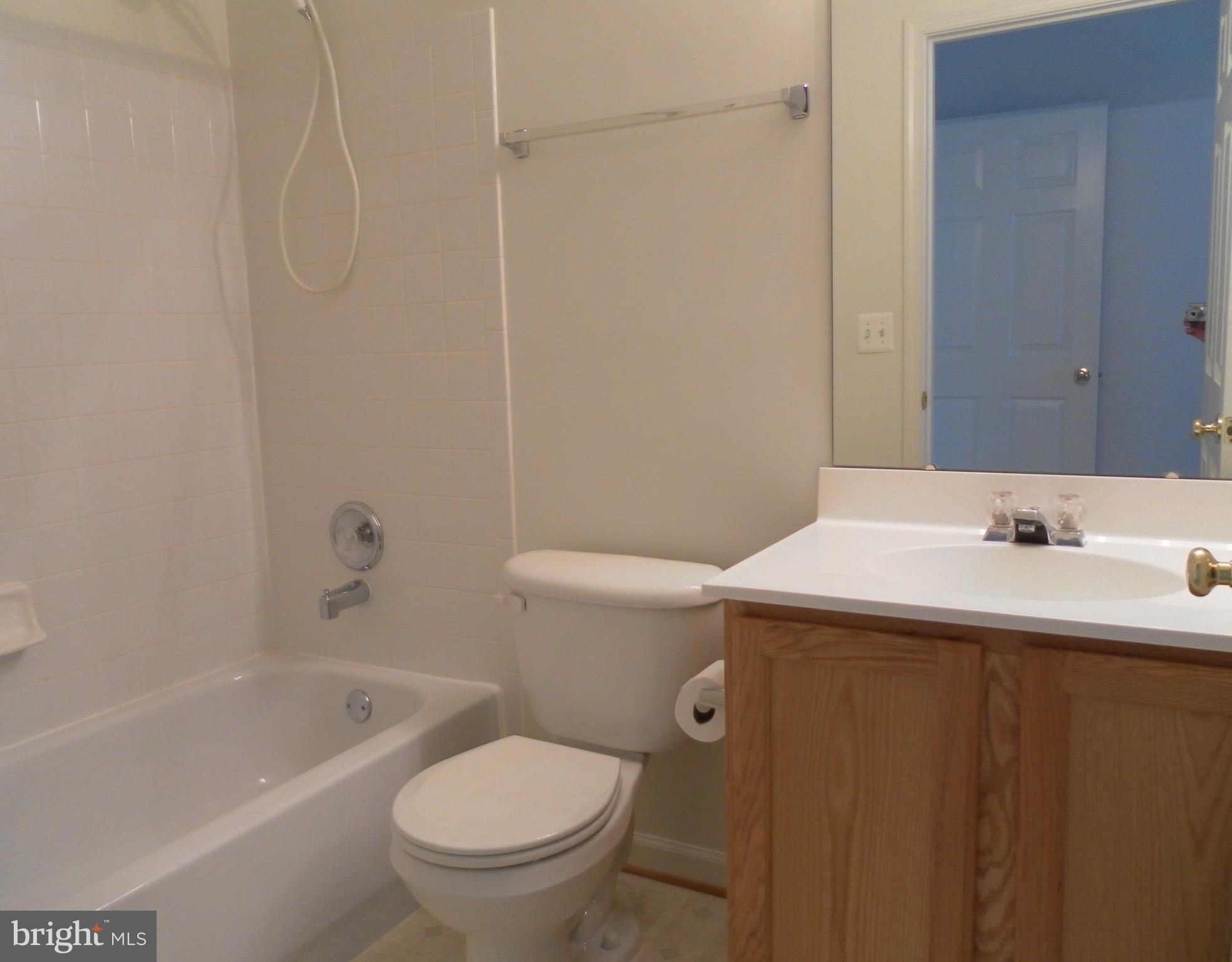 HUNTINGTON GROVE - Residential Lease