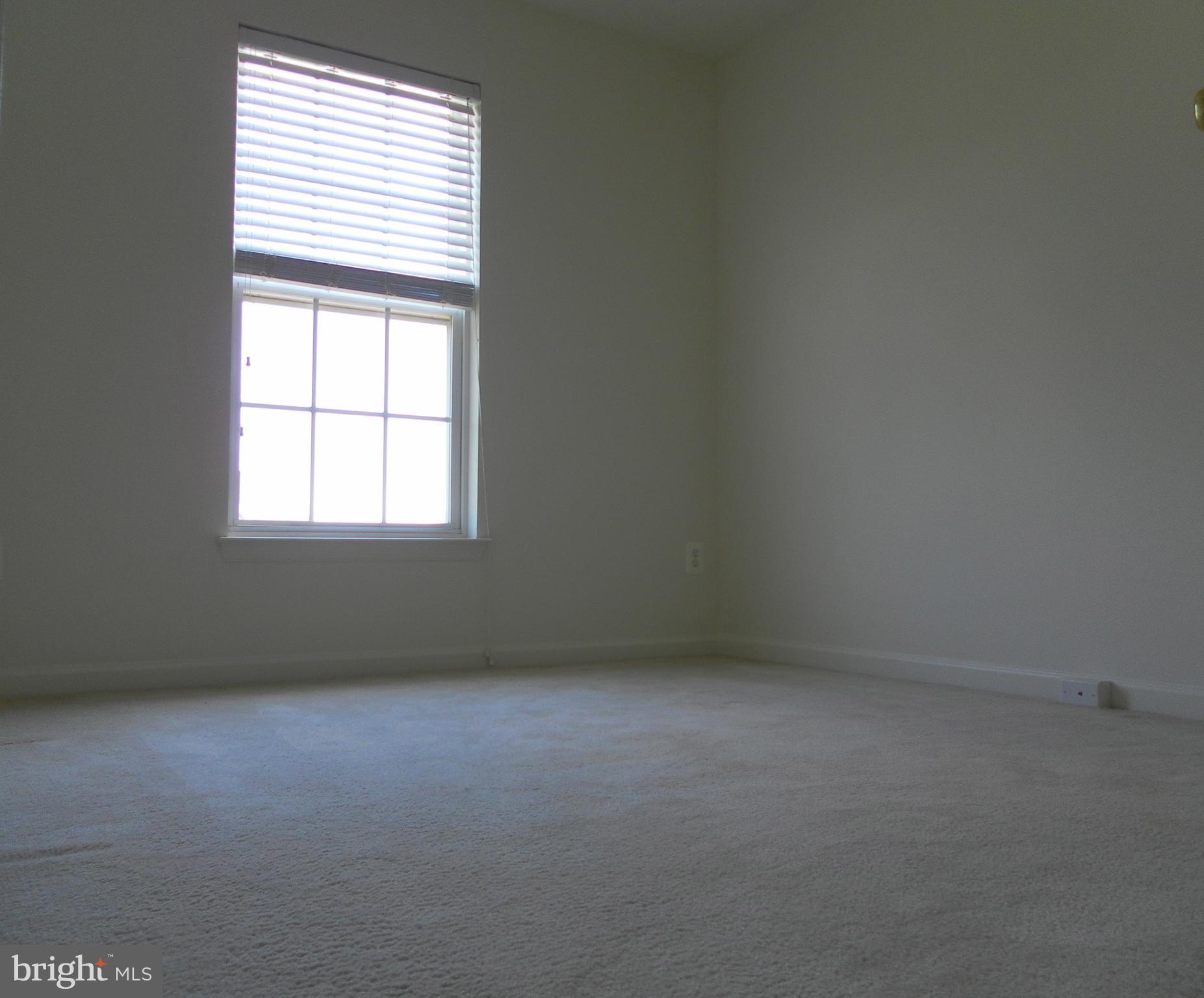 HUNTINGTON GROVE - Residential Lease