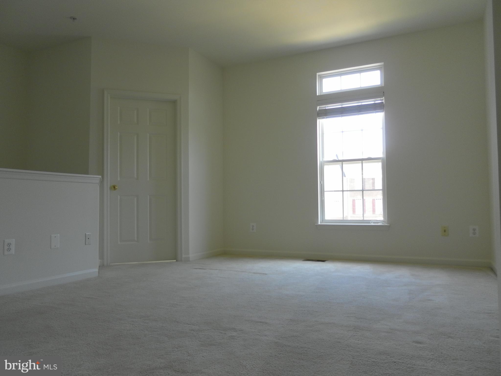 HUNTINGTON GROVE - Residential Lease