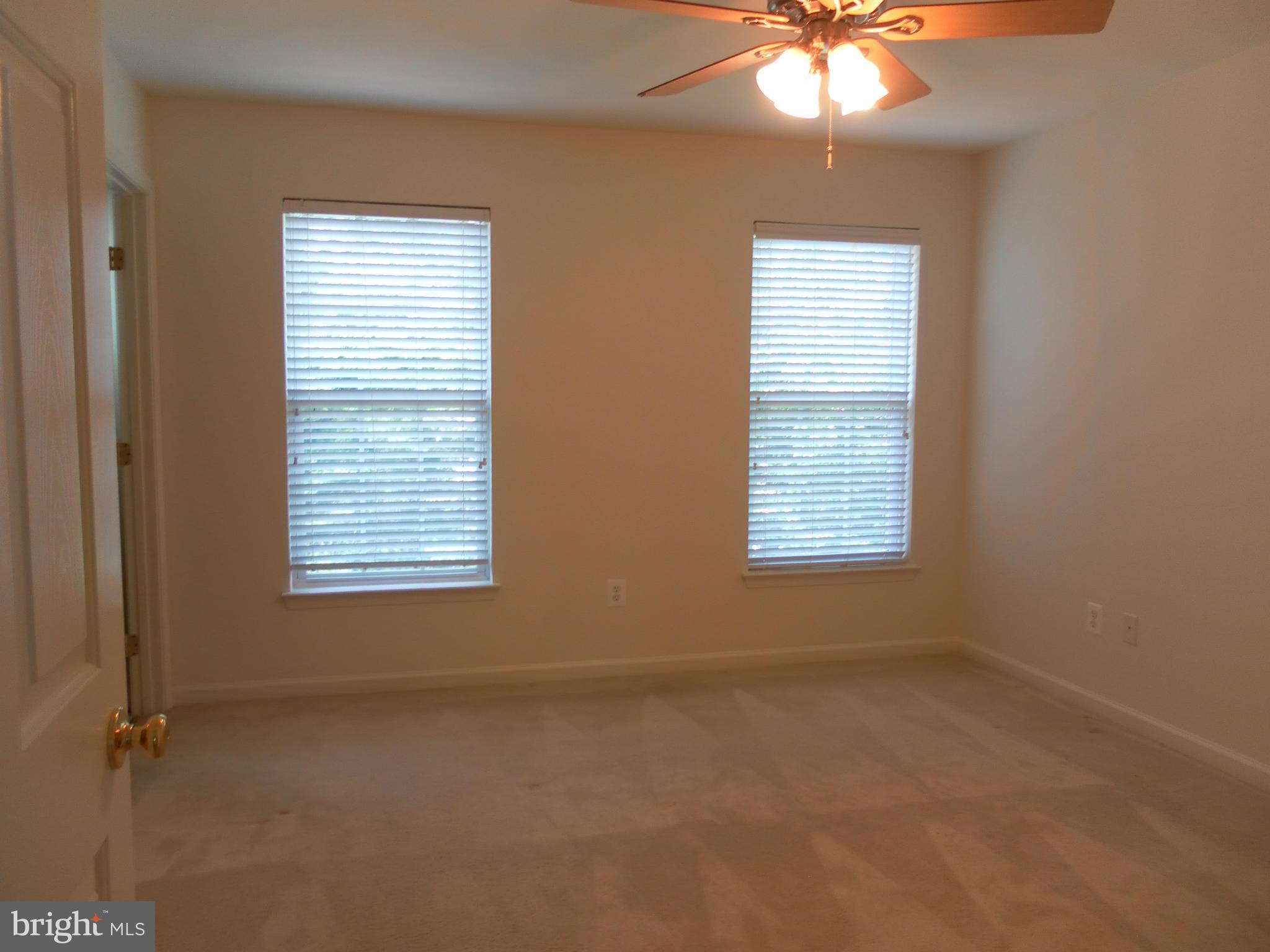 HUNTINGTON GROVE - Residential Lease