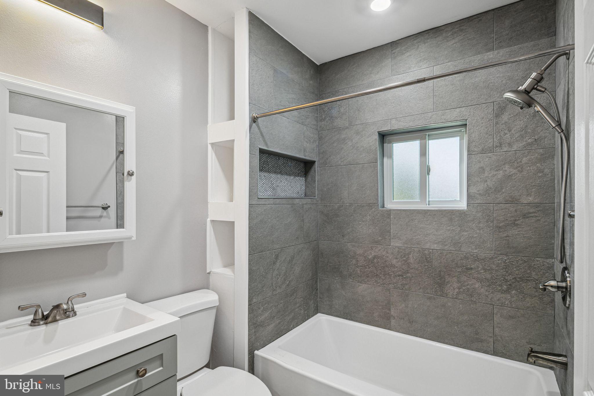 STRAWBERRY MANSION - Residential