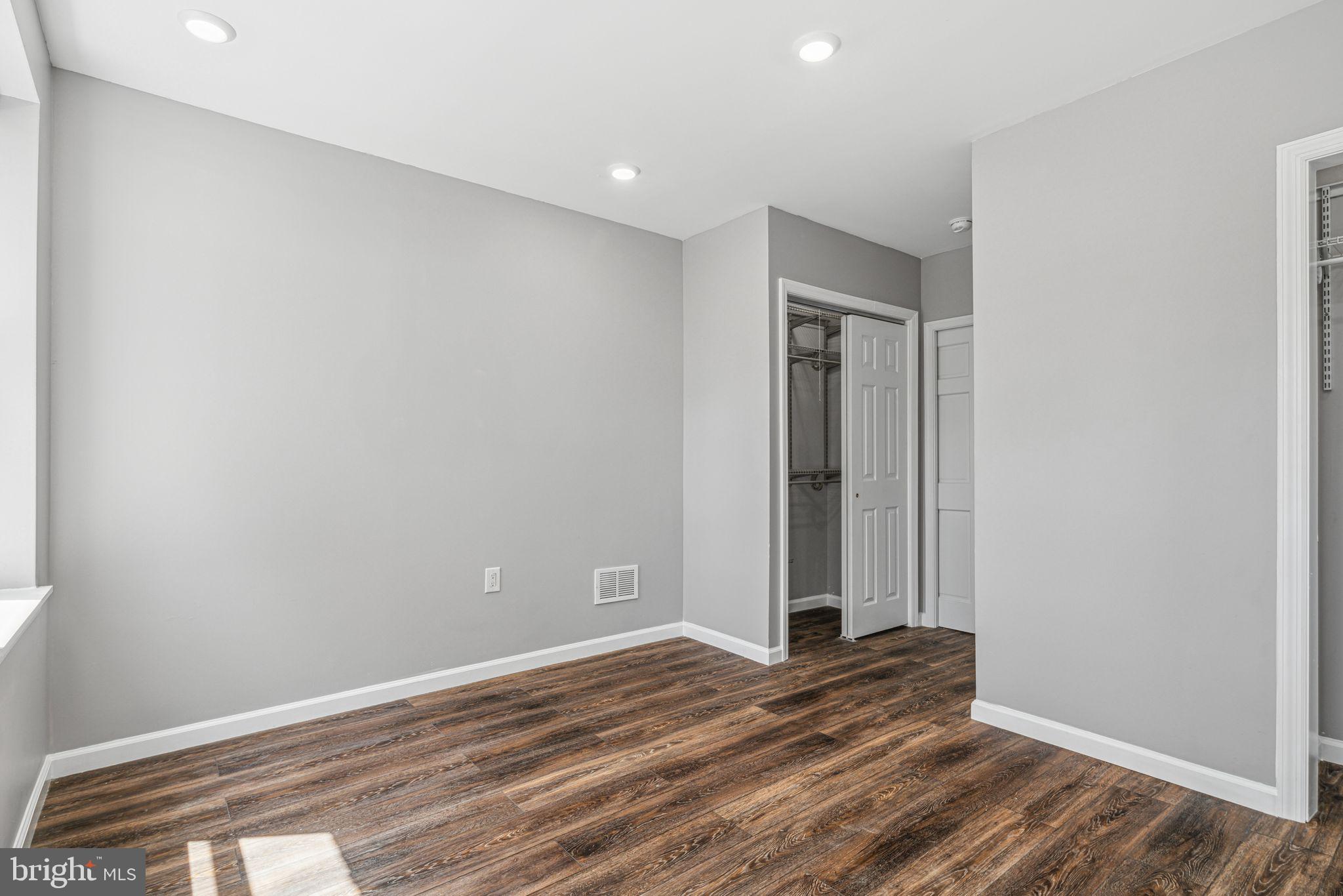 STRAWBERRY MANSION - Residential