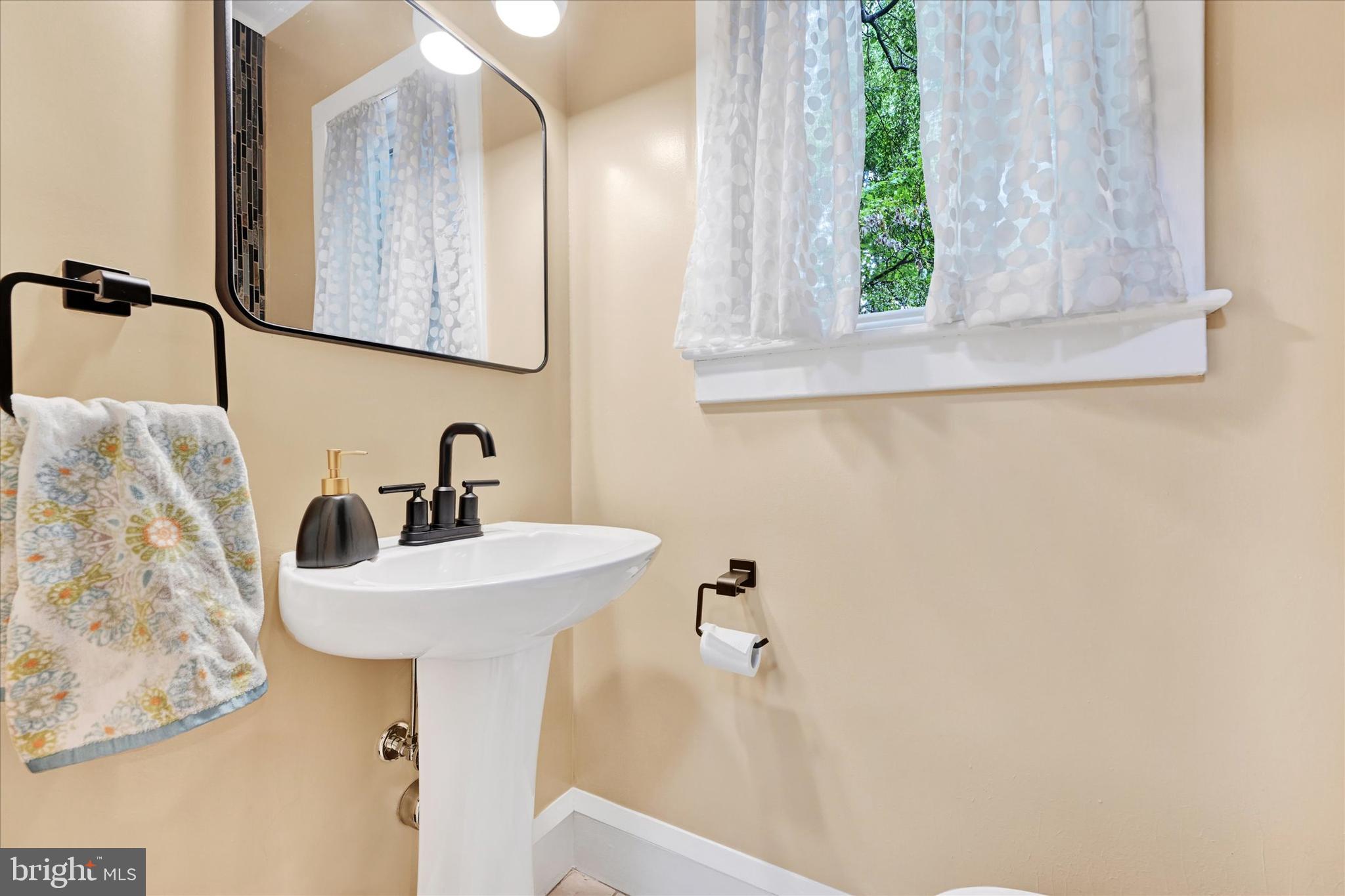 ROLAND PARK - Residential