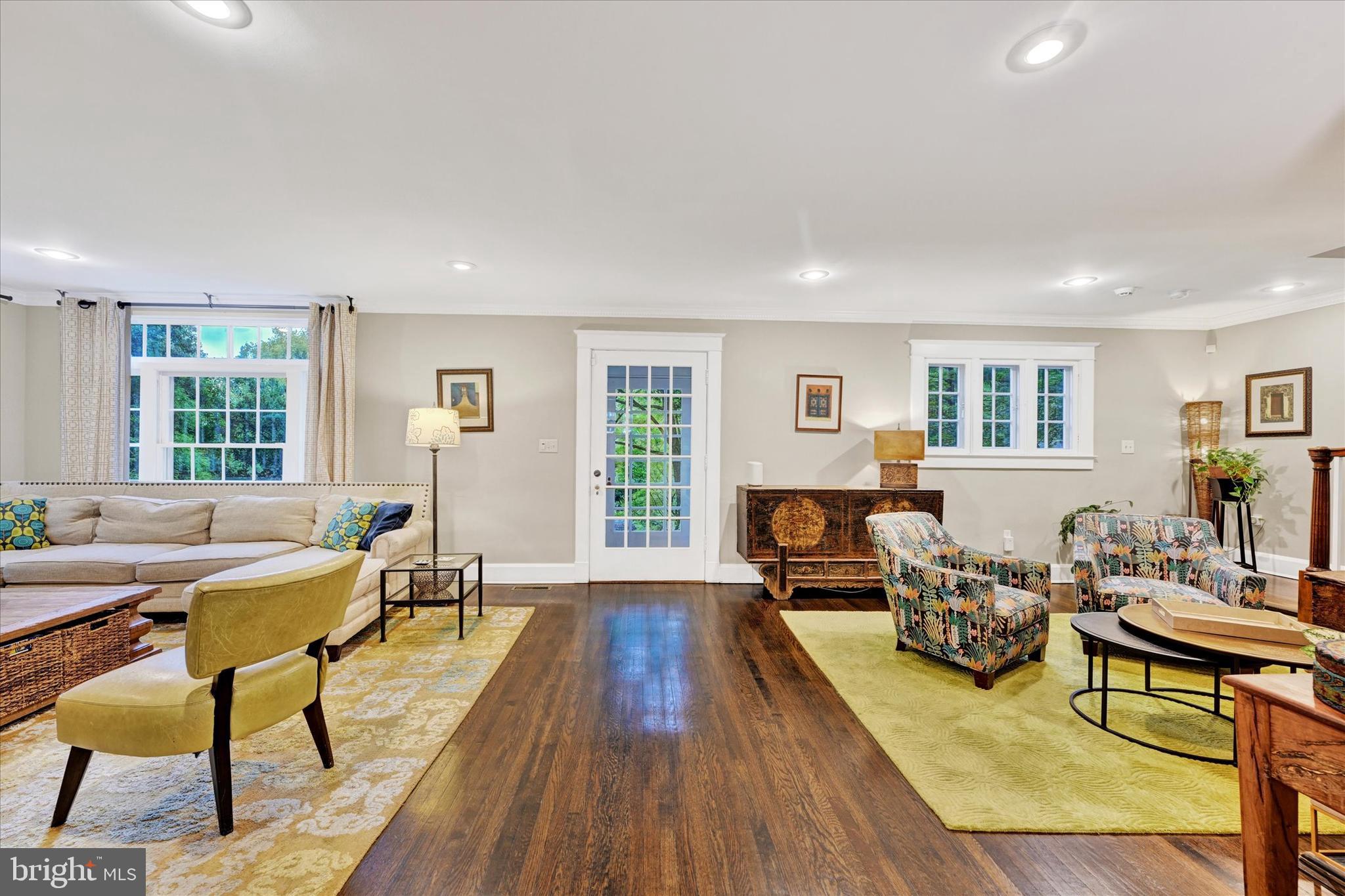 ROLAND PARK - Residential