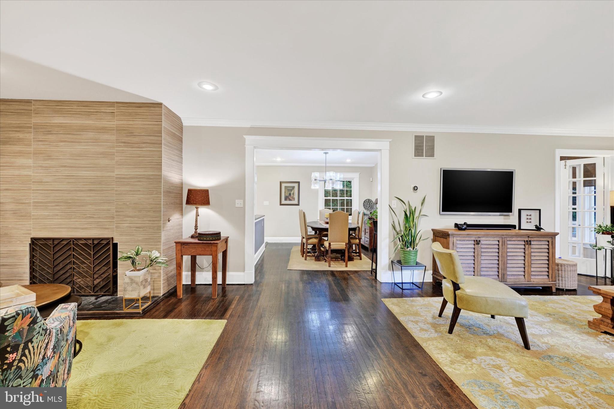 ROLAND PARK - Residential