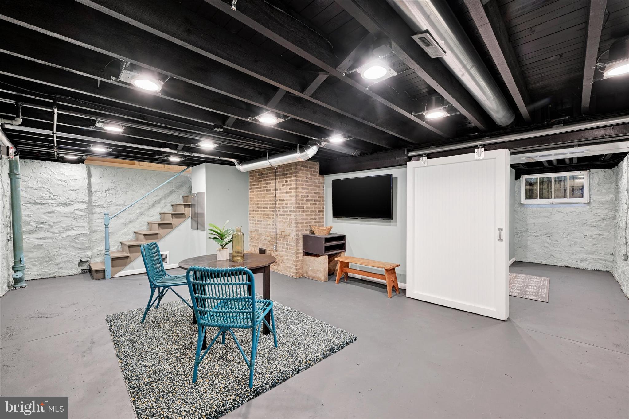 ROLAND PARK - Residential