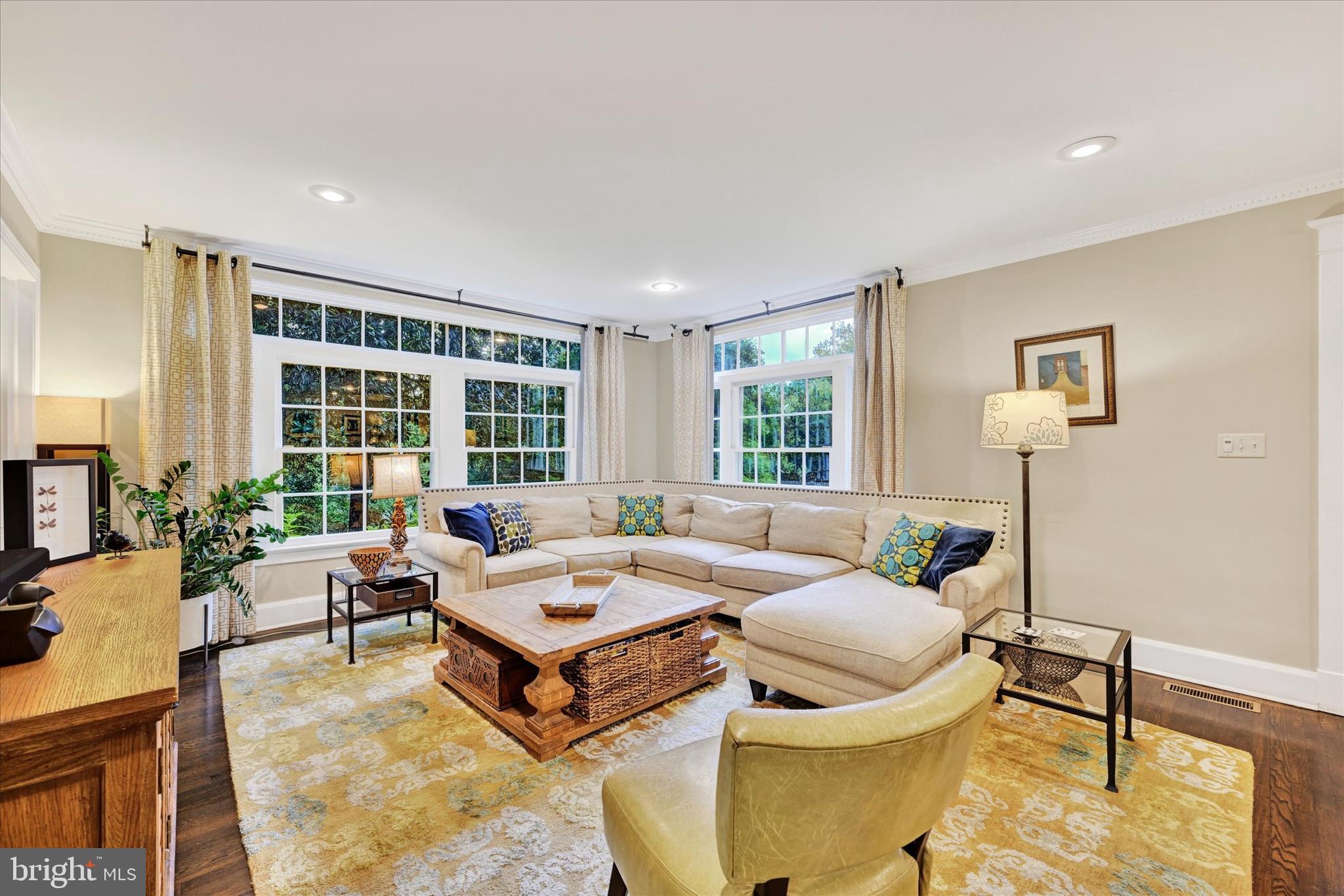 ROLAND PARK - Residential