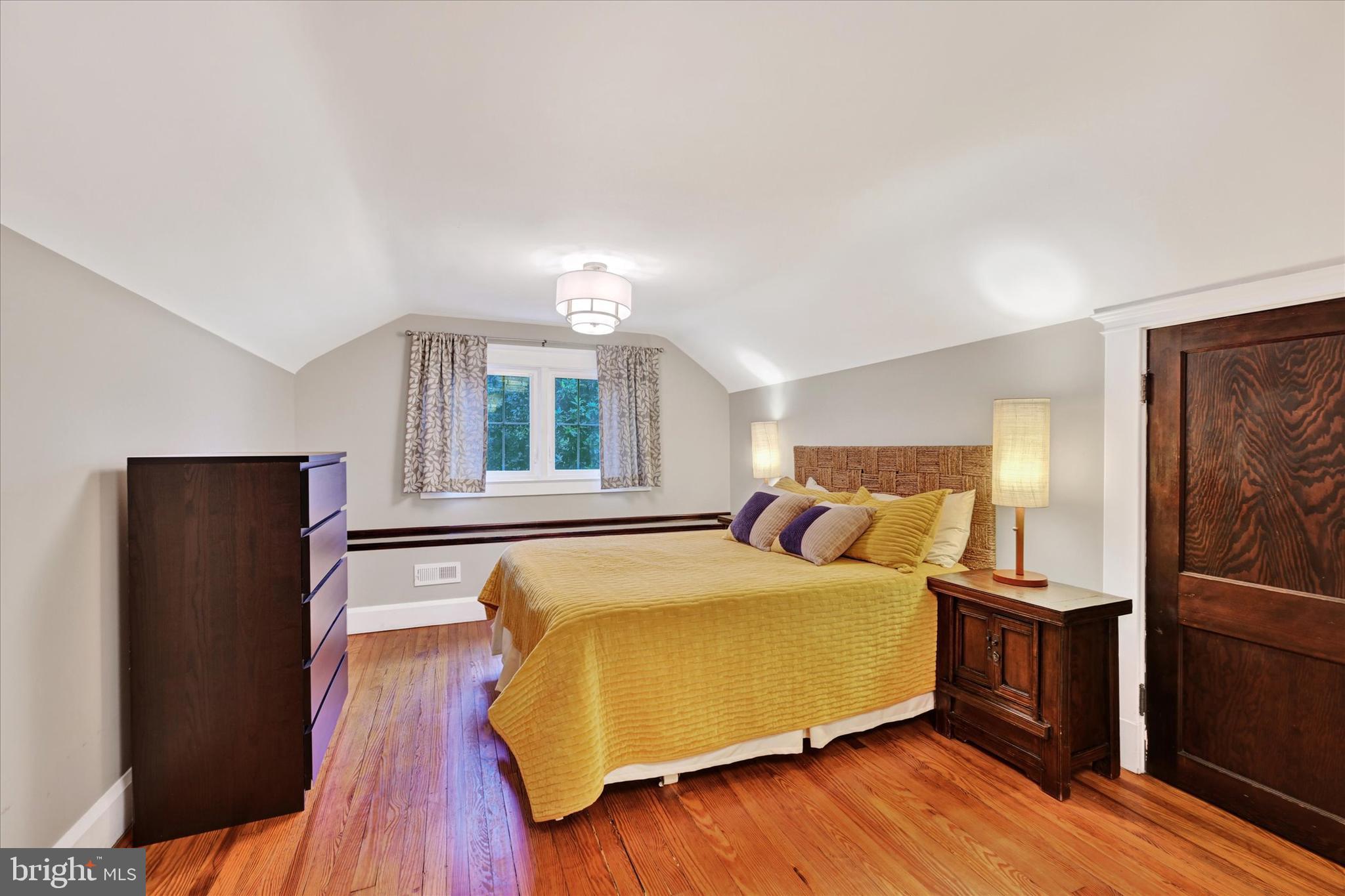 ROLAND PARK - Residential