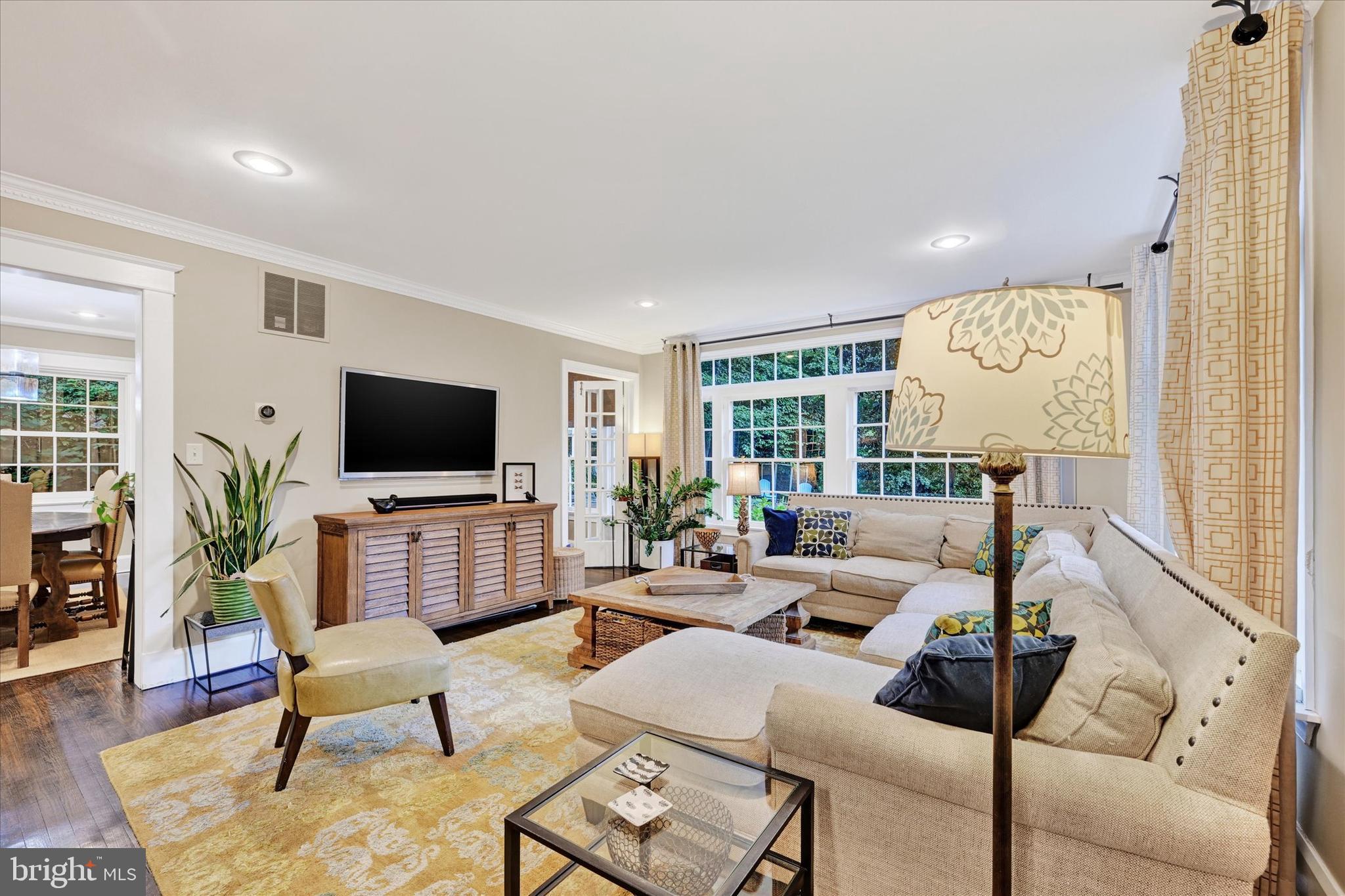 ROLAND PARK - Residential