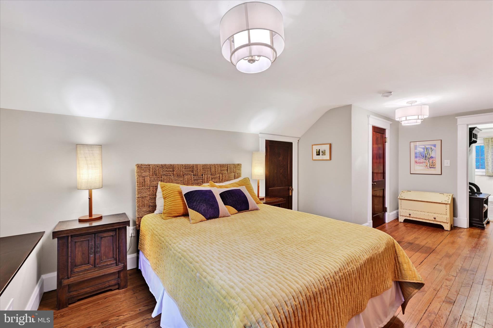 ROLAND PARK - Residential