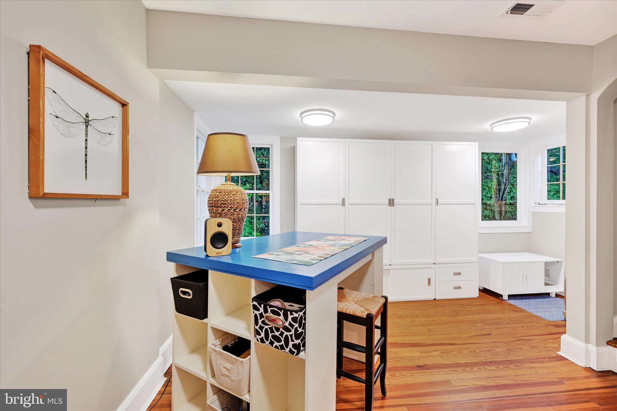 ROLAND PARK - Residential