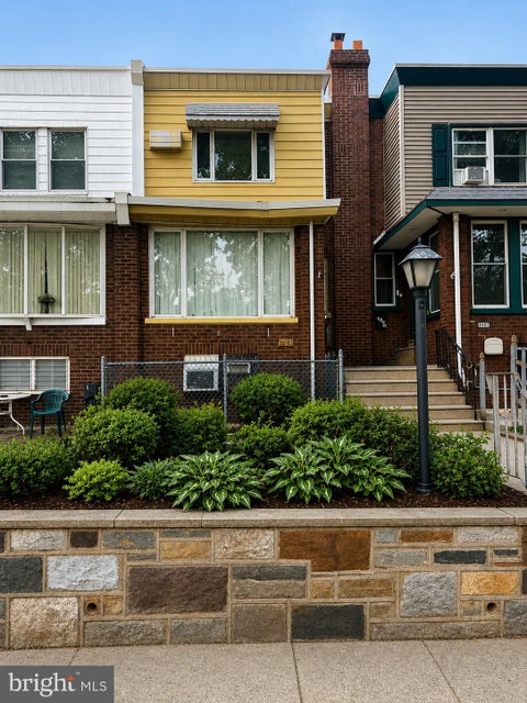 Townhouse For Sale - 3305 Princeton Avenue<br/> PHILADELPHIA, PA 19149