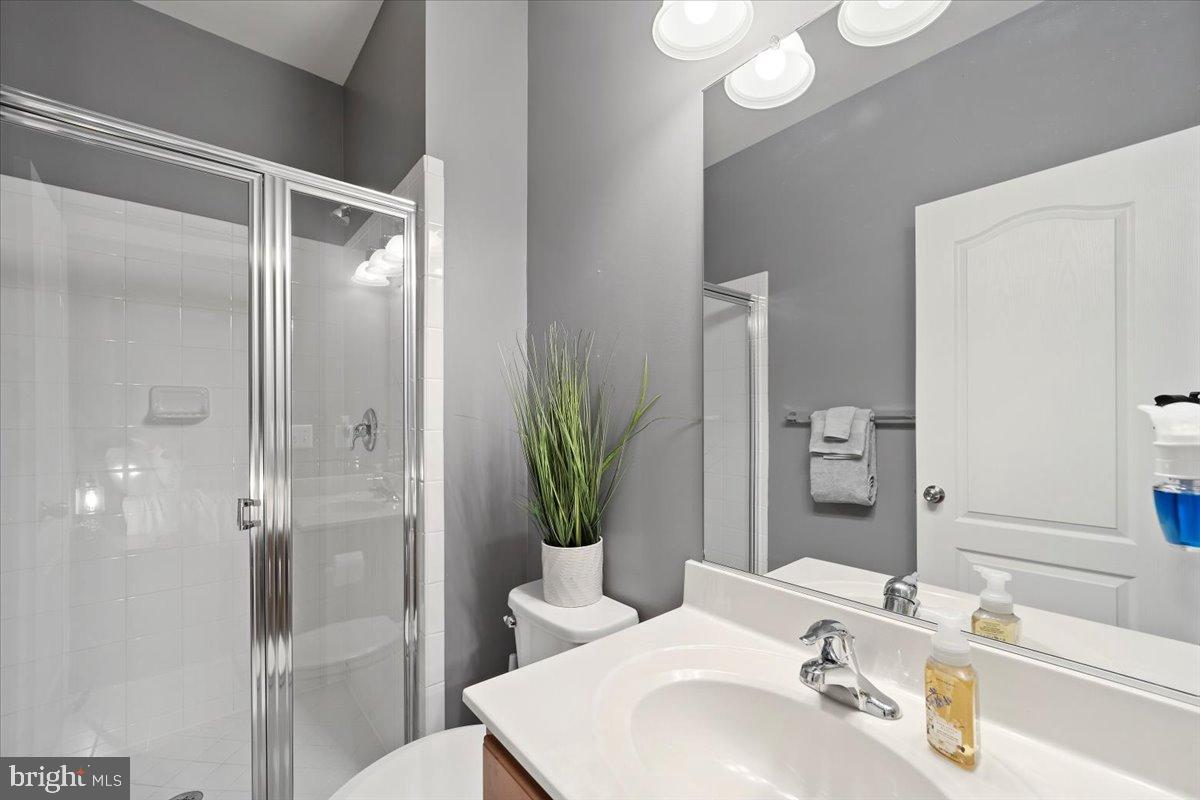 POTOMAC OVERLOOK AT NATIONAL HARBOR - Residential Lease