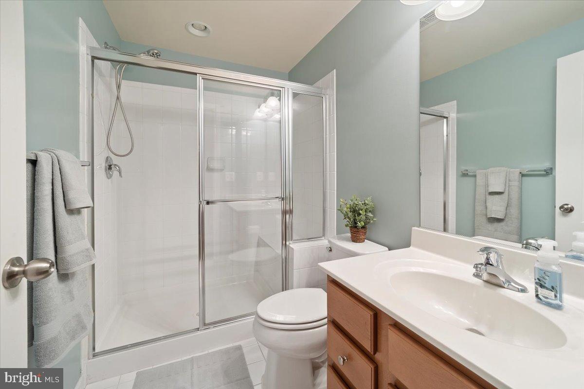 POTOMAC OVERLOOK AT NATIONAL HARBOR - Residential Lease