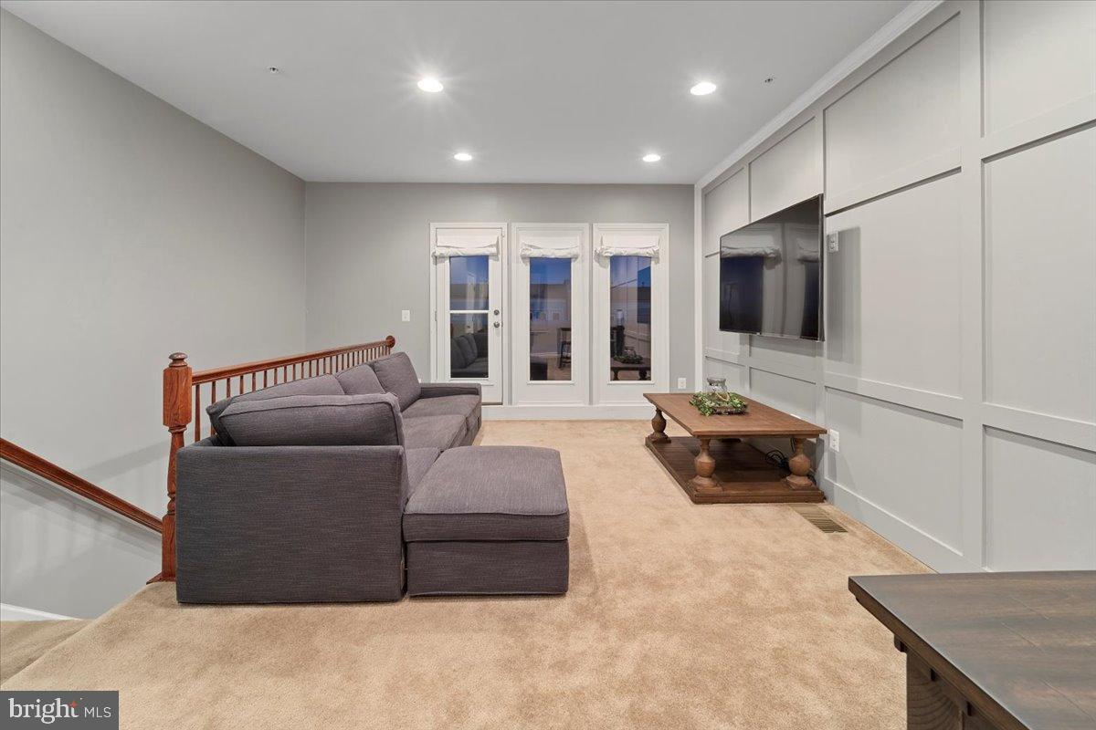 POTOMAC OVERLOOK AT NATIONAL HARBOR - Residential Lease