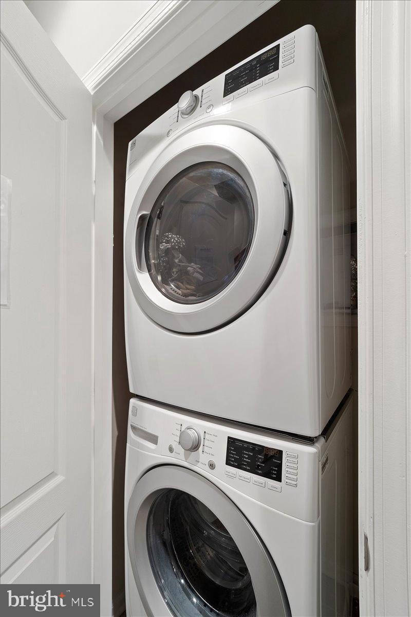 POTOMAC OVERLOOK AT NATIONAL HARBOR - Residential Lease