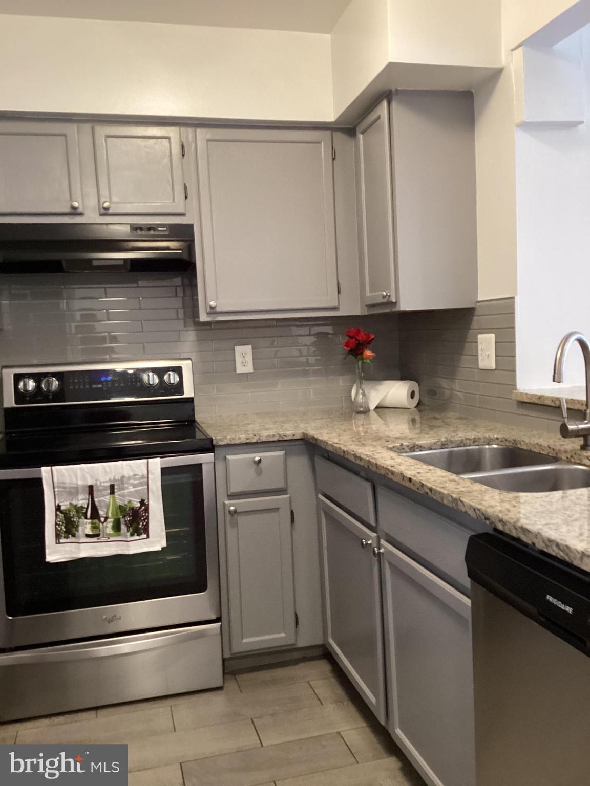 STONINGTON - Residential