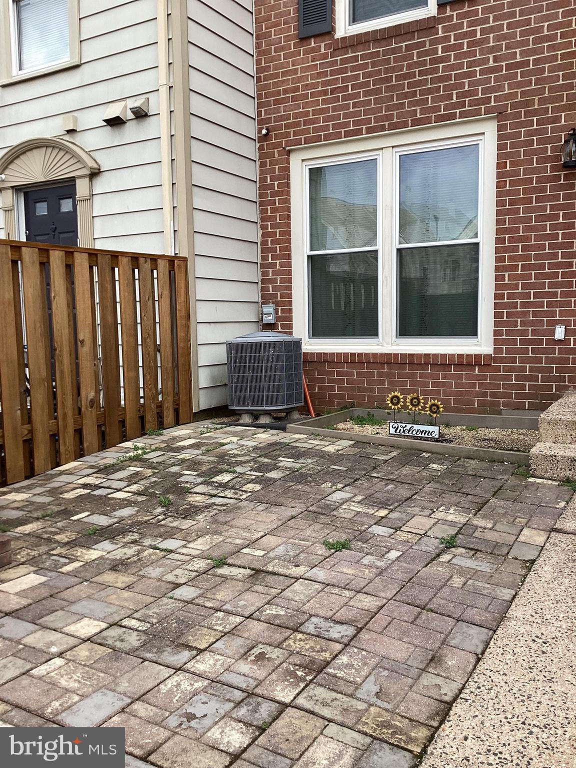 STONINGTON - Residential