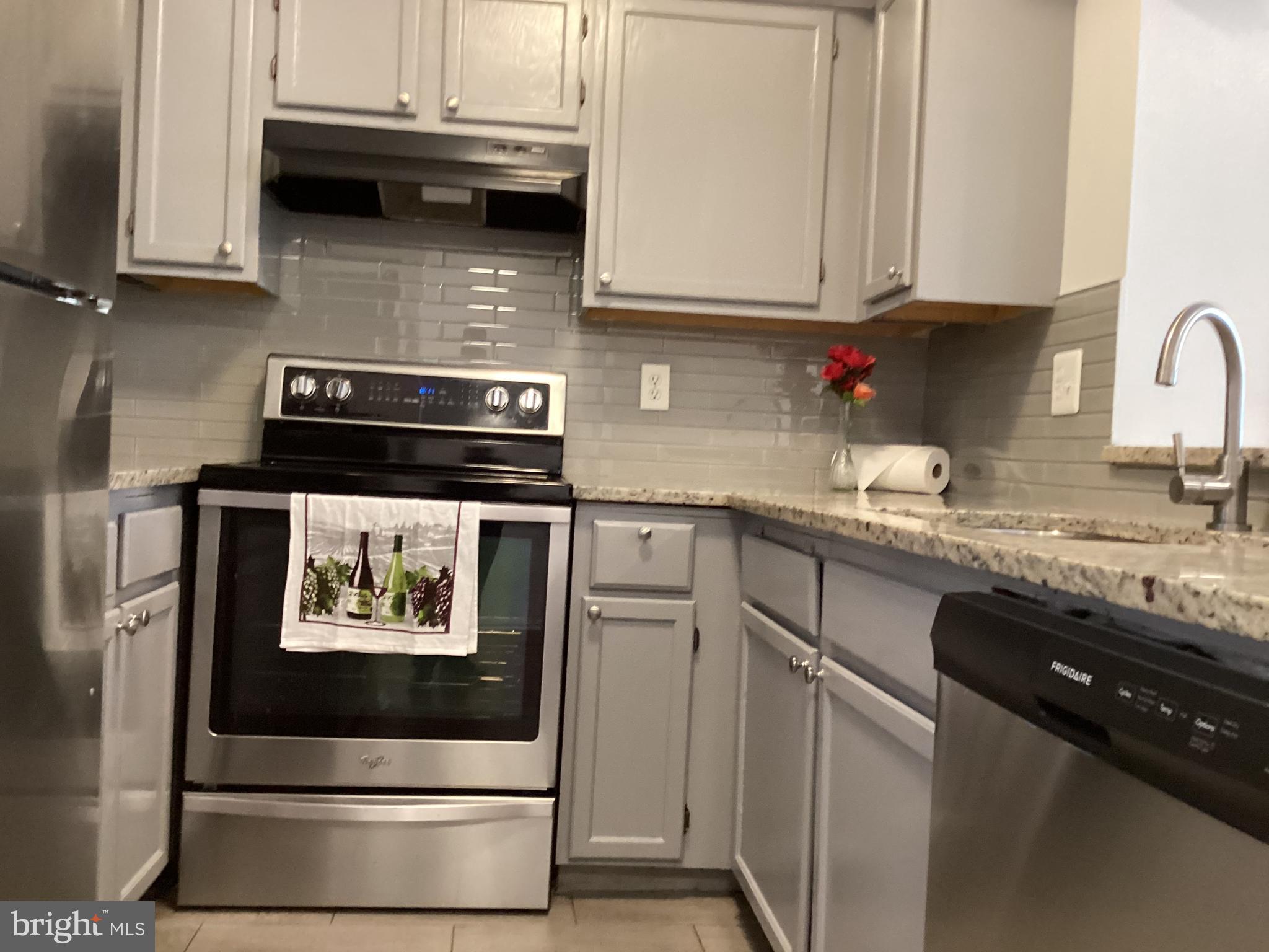 STONINGTON - Residential