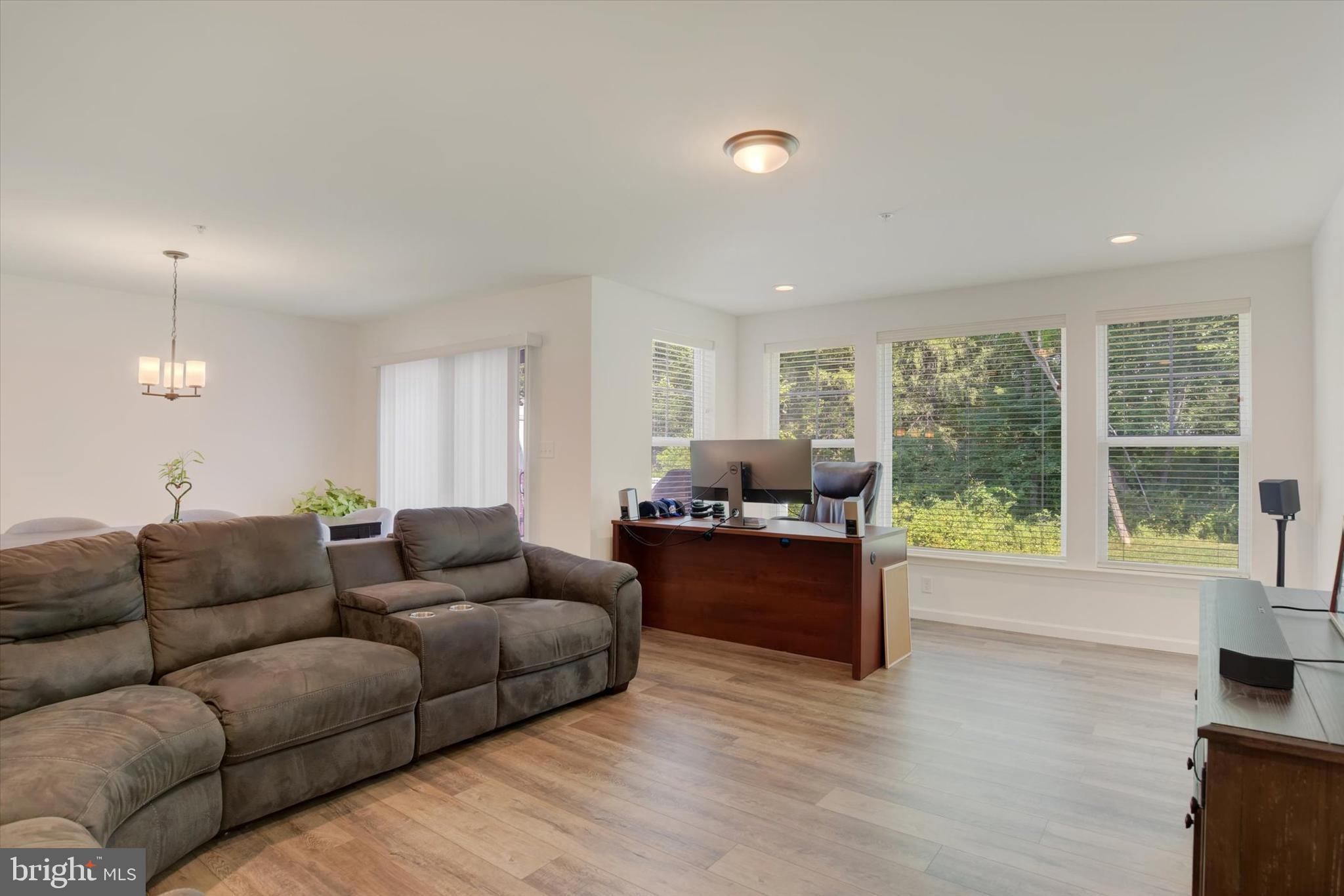 156 EMMA CIRCLE
